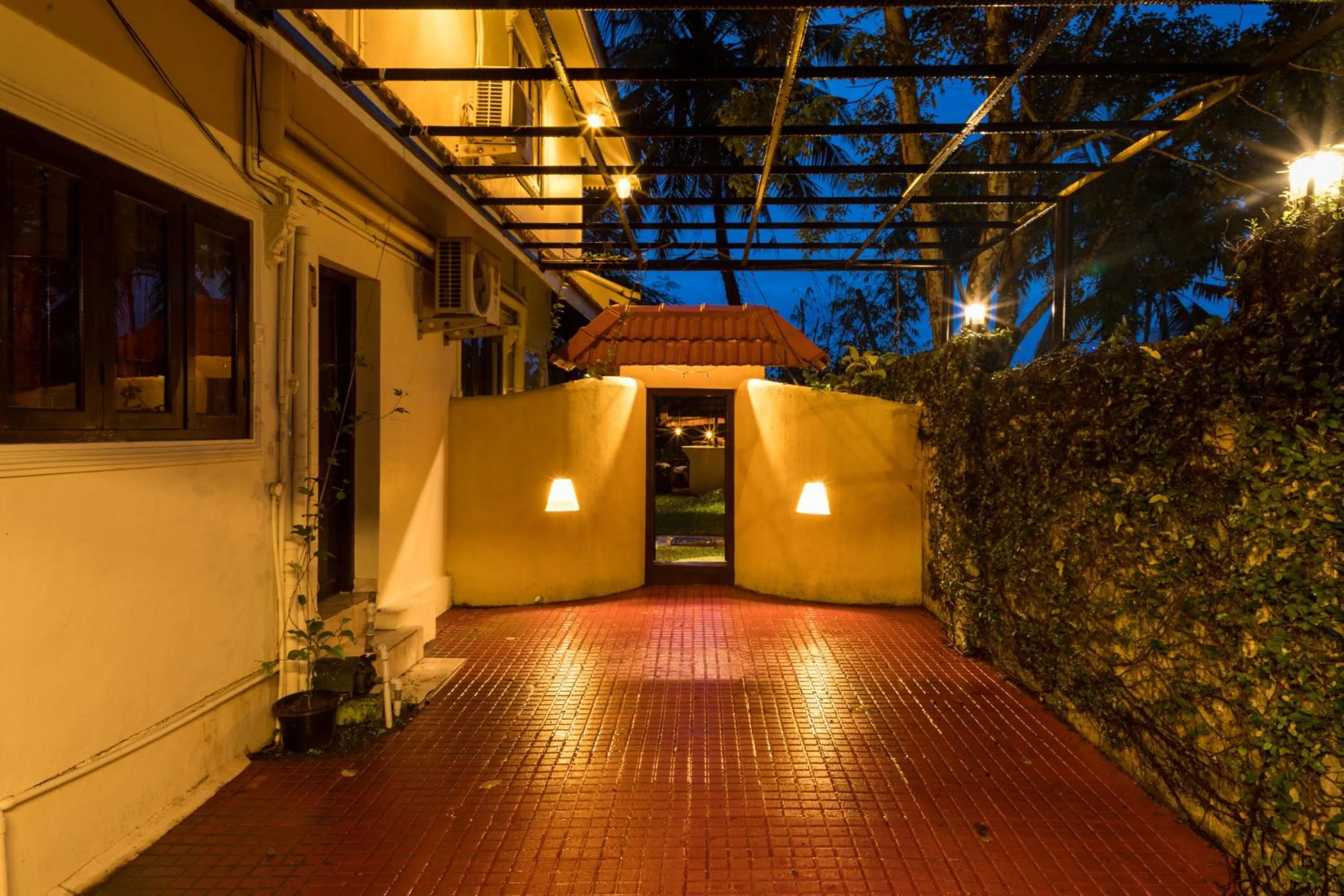 Property building in Wintergreen Water Front Resort