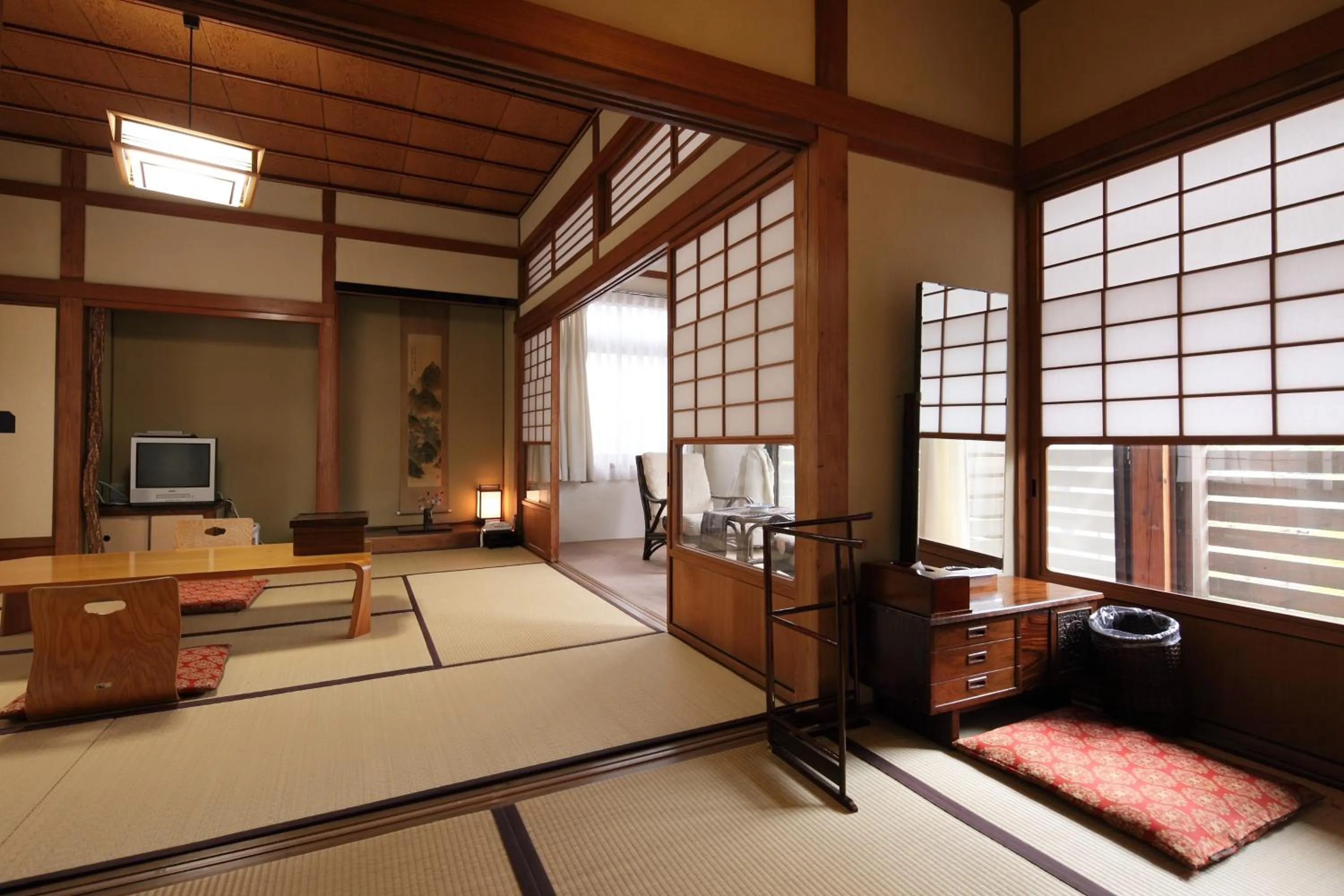 Photo of the whole room in Shimizu Ryokan
