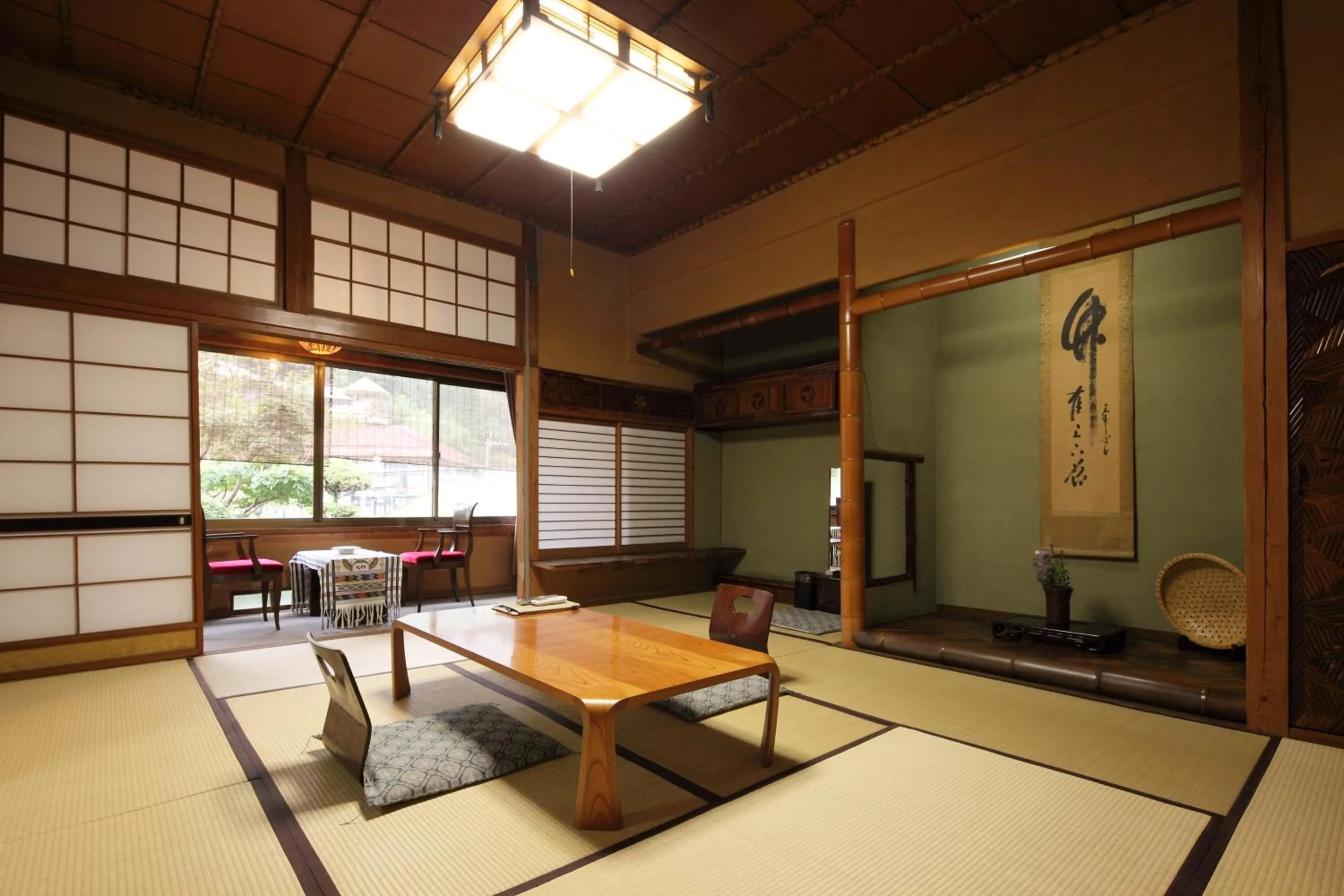 Photo of the whole room in Shimizu Ryokan