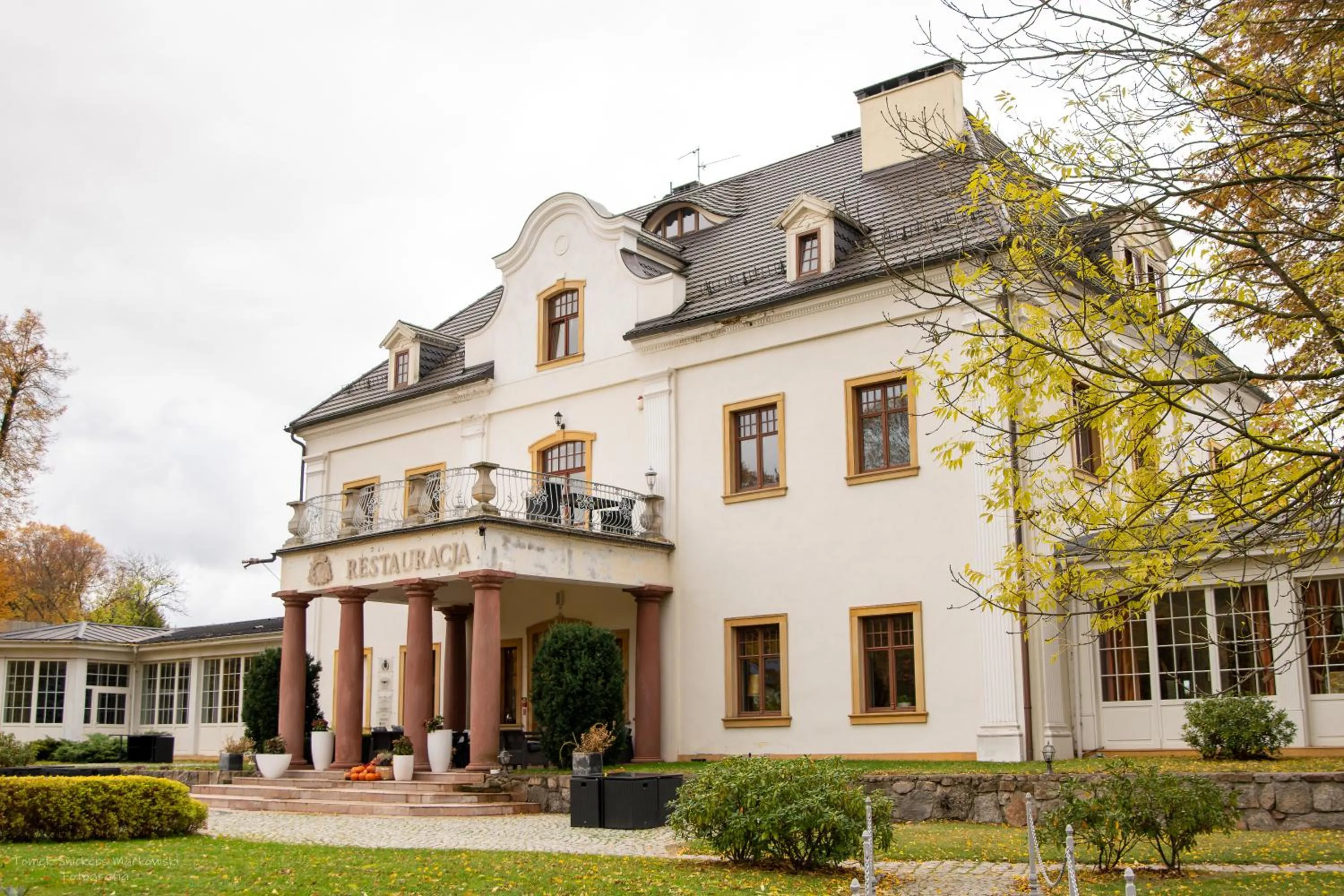 Property building in Pałac na Wodzie Hotel & SPA