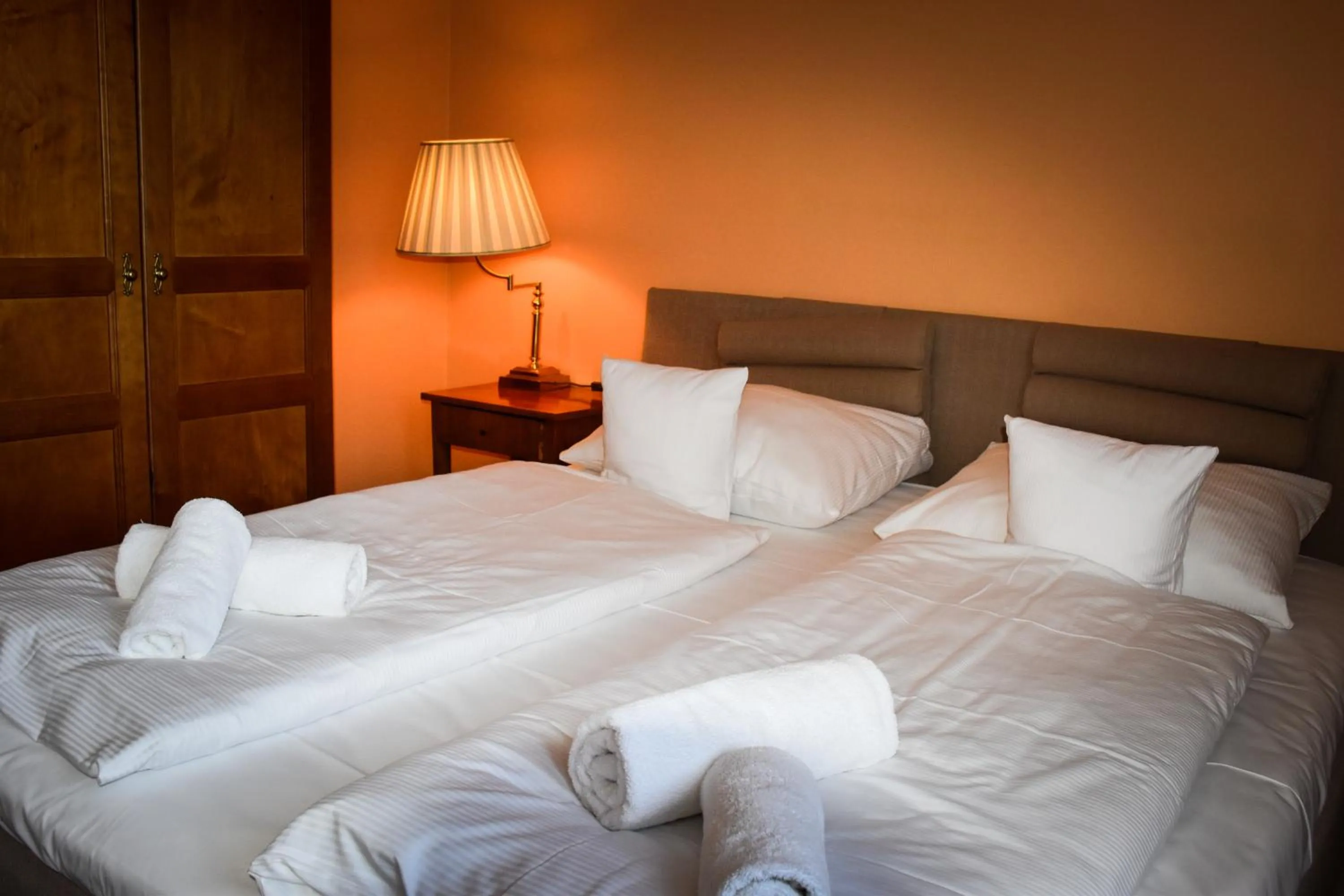 Bed in Pałac na Wodzie Hotel & SPA