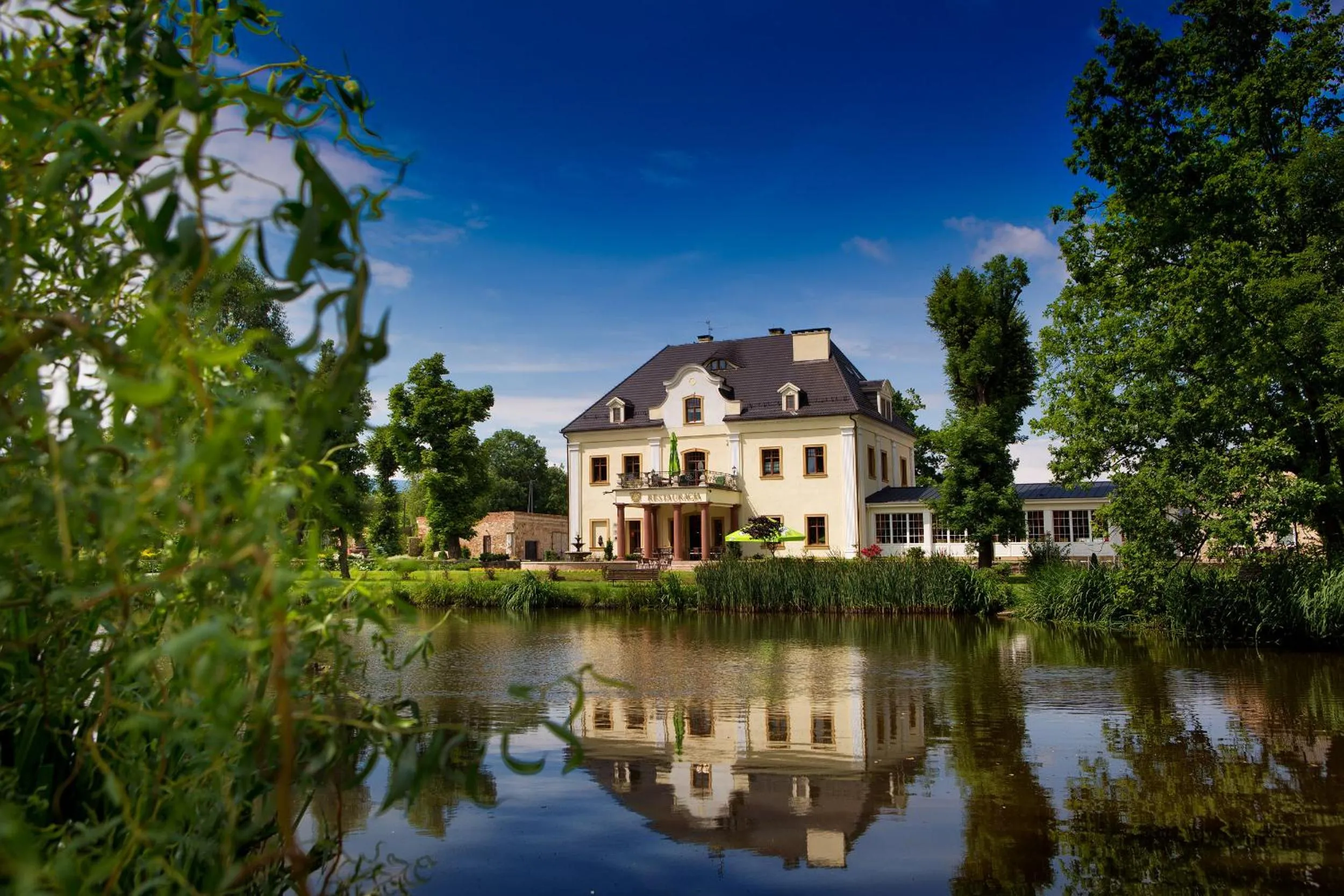 Property building in Pałac na Wodzie Hotel & SPA
