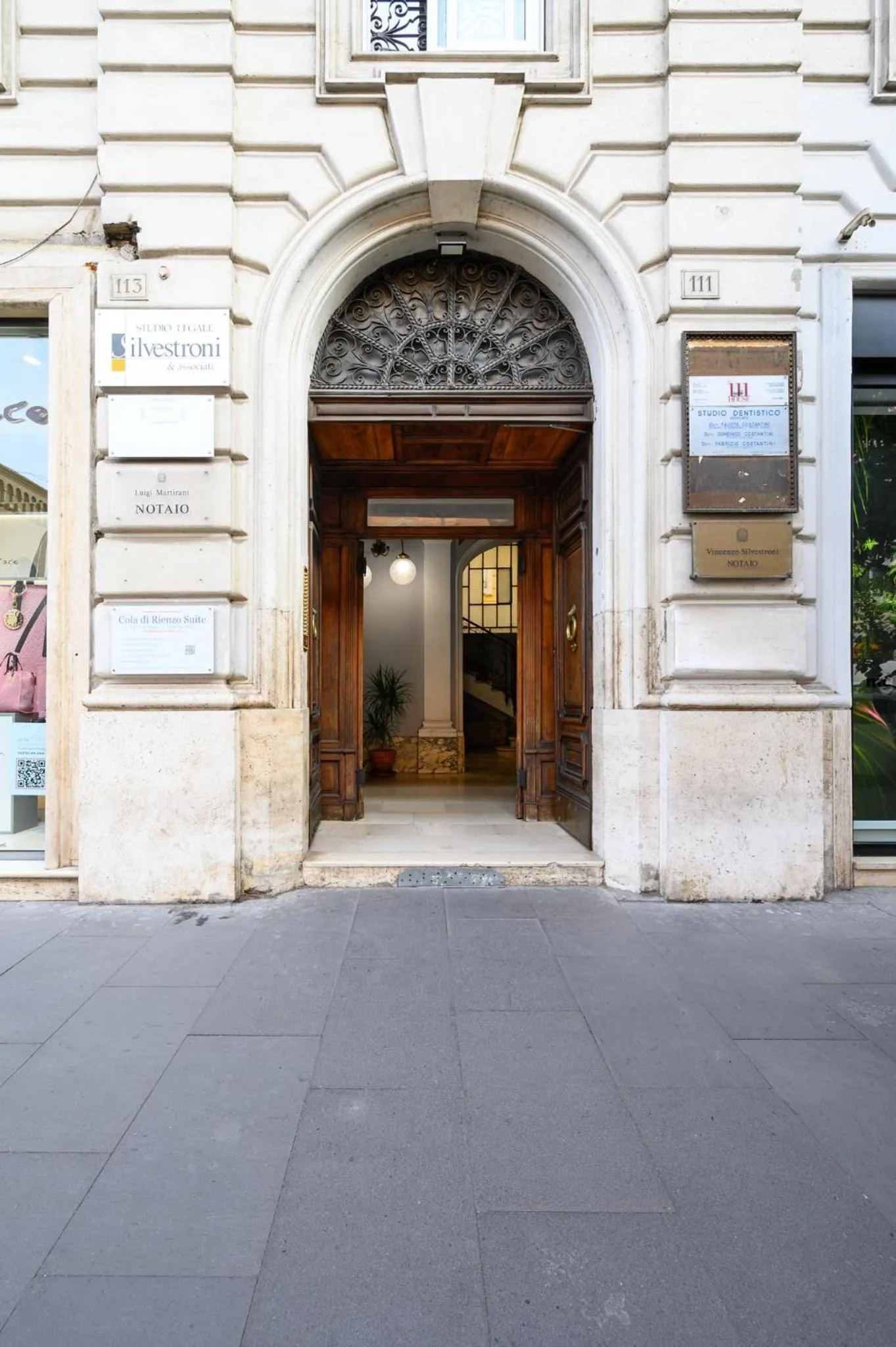 Facade/entrance in Cola Di Rienzo Suite Guest House