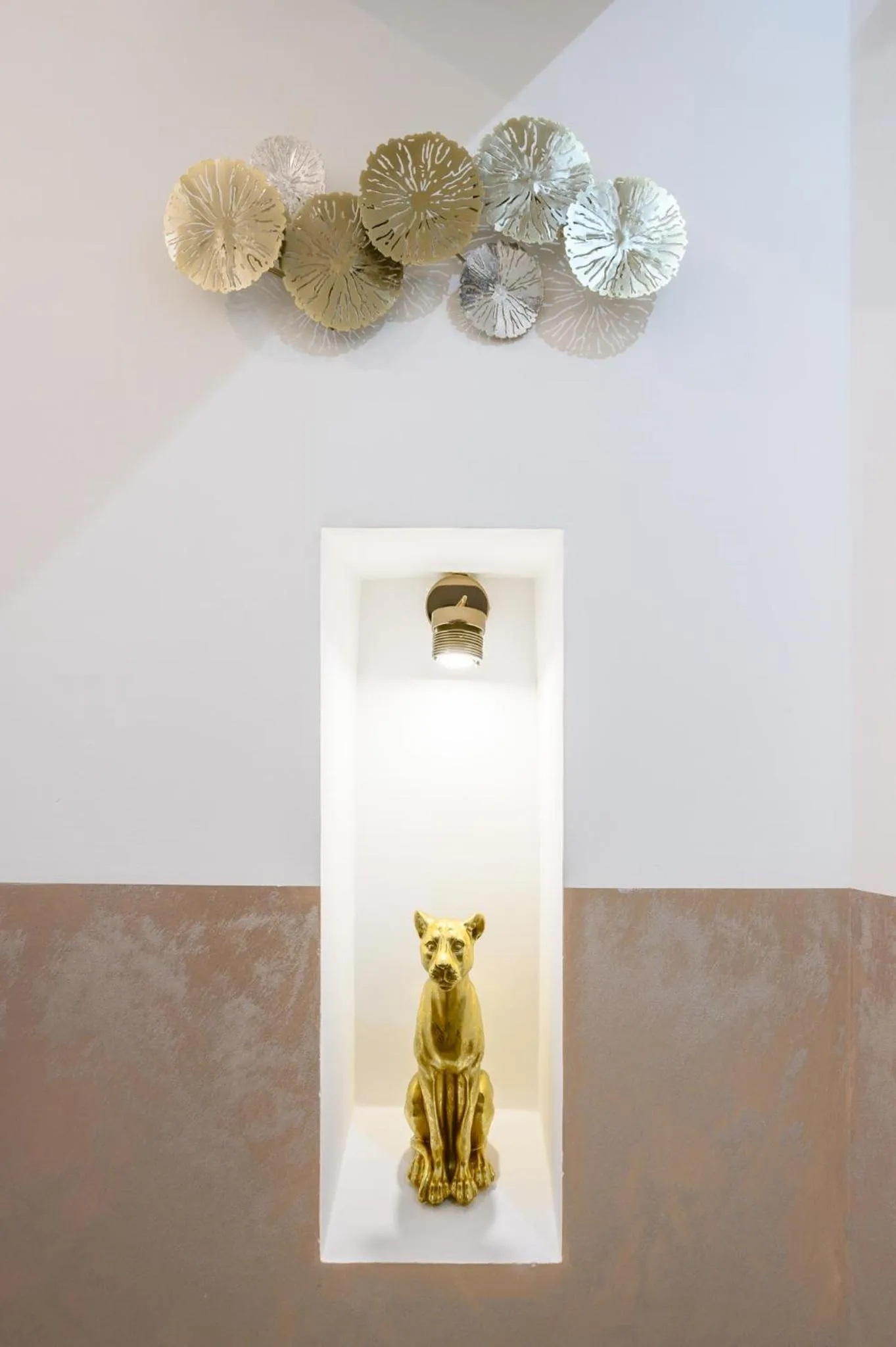 Decorative detail in Cola Di Rienzo Suite Guest House