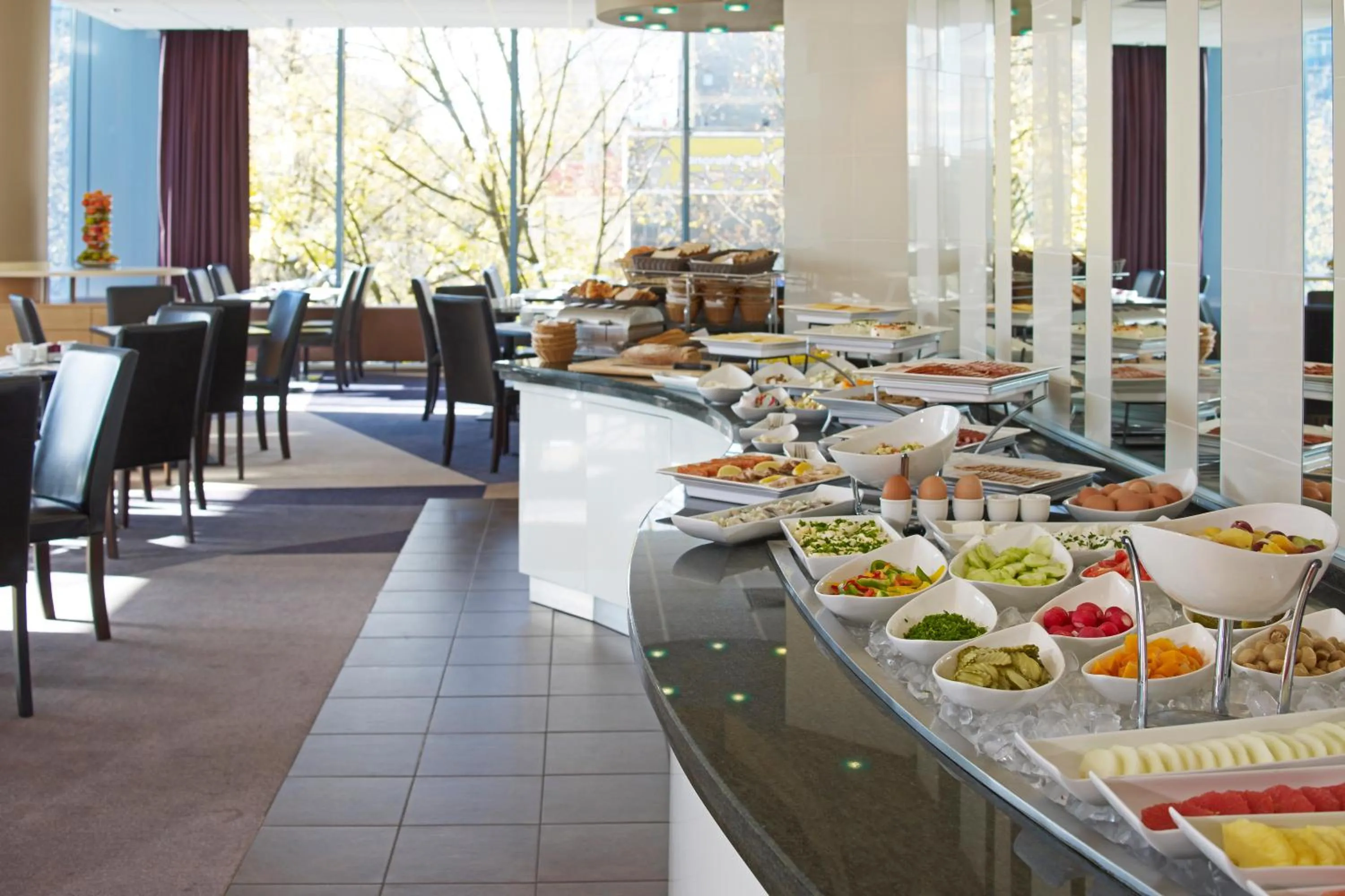 Restaurant/places to eat in Mercure Warszawa Centrum
