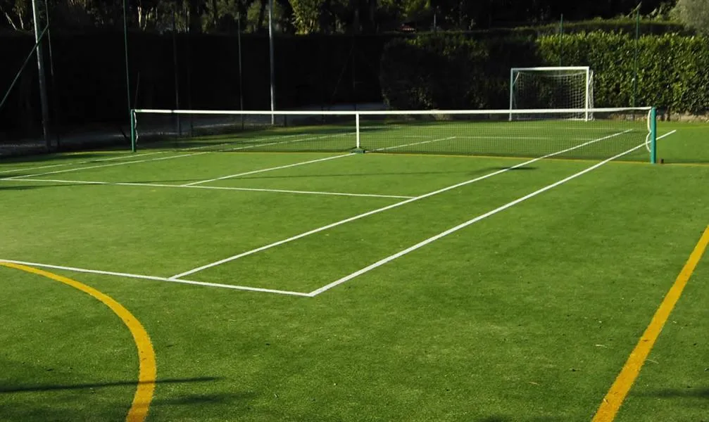 Tennis court in Hotel Villa Clementina