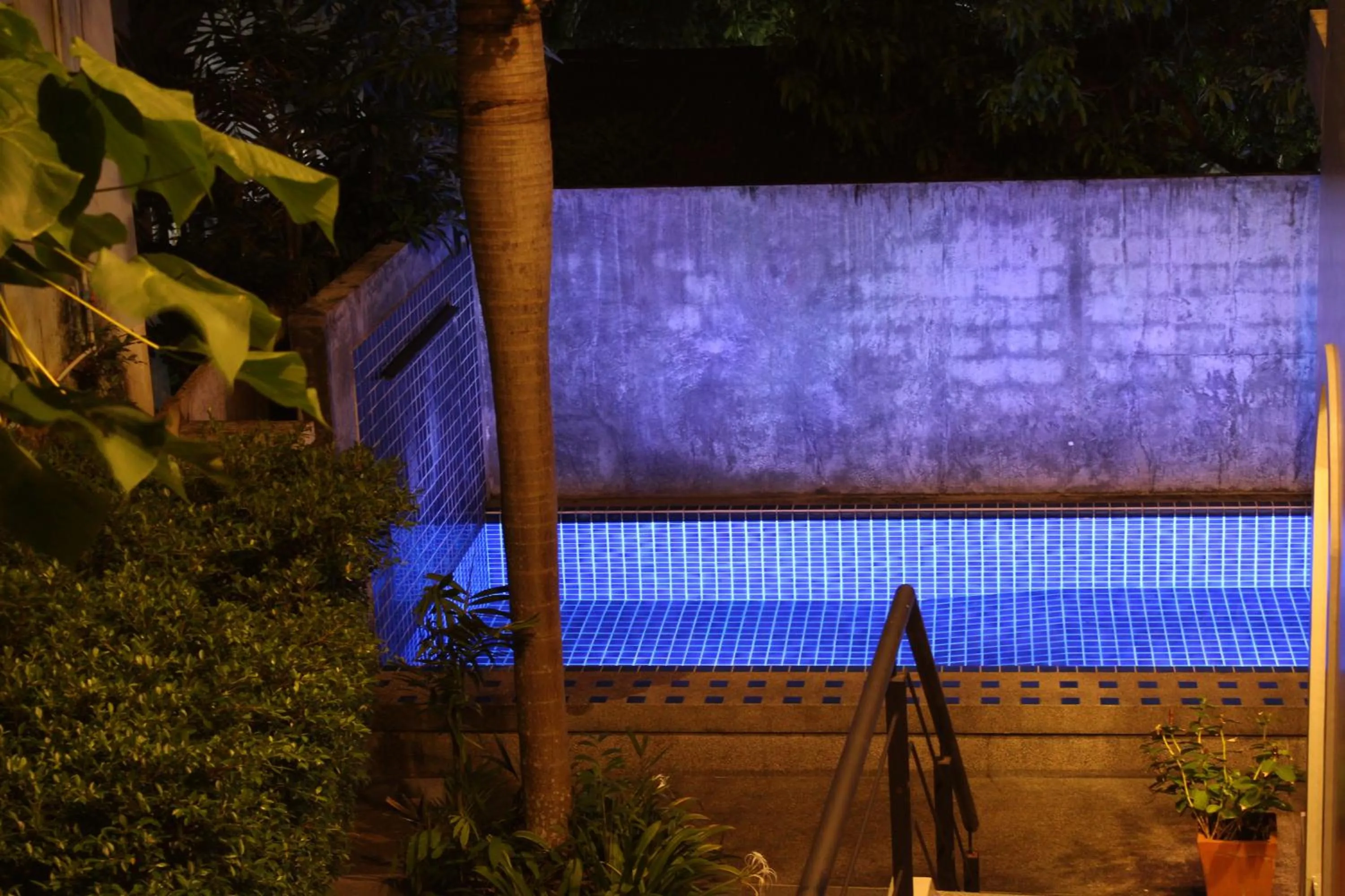 Swimming pool in B Happy Resort - SHA ExtraPlus