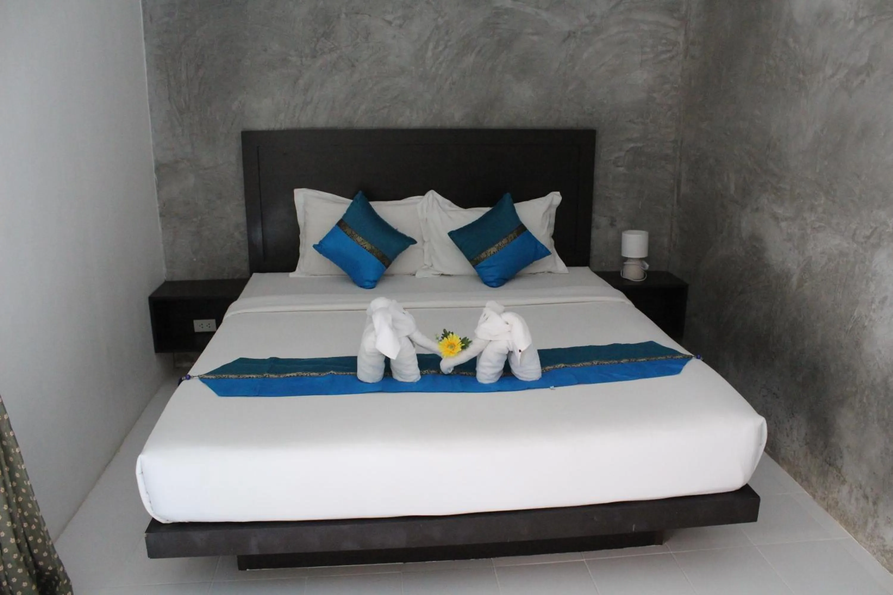 Photo of the whole room, Bed in B Happy Resort - SHA ExtraPlus