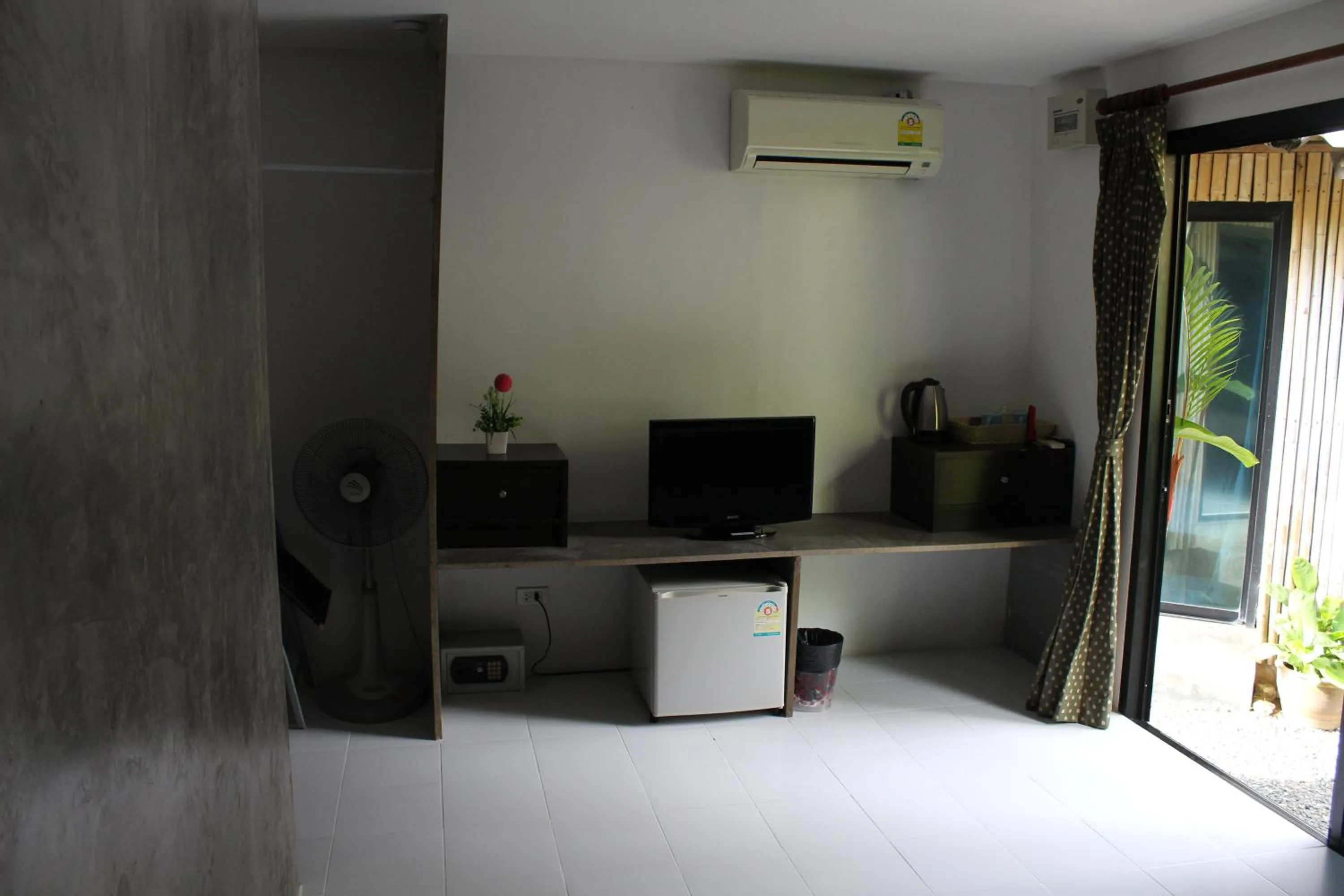 Photo of the whole room in B Happy Resort - SHA ExtraPlus