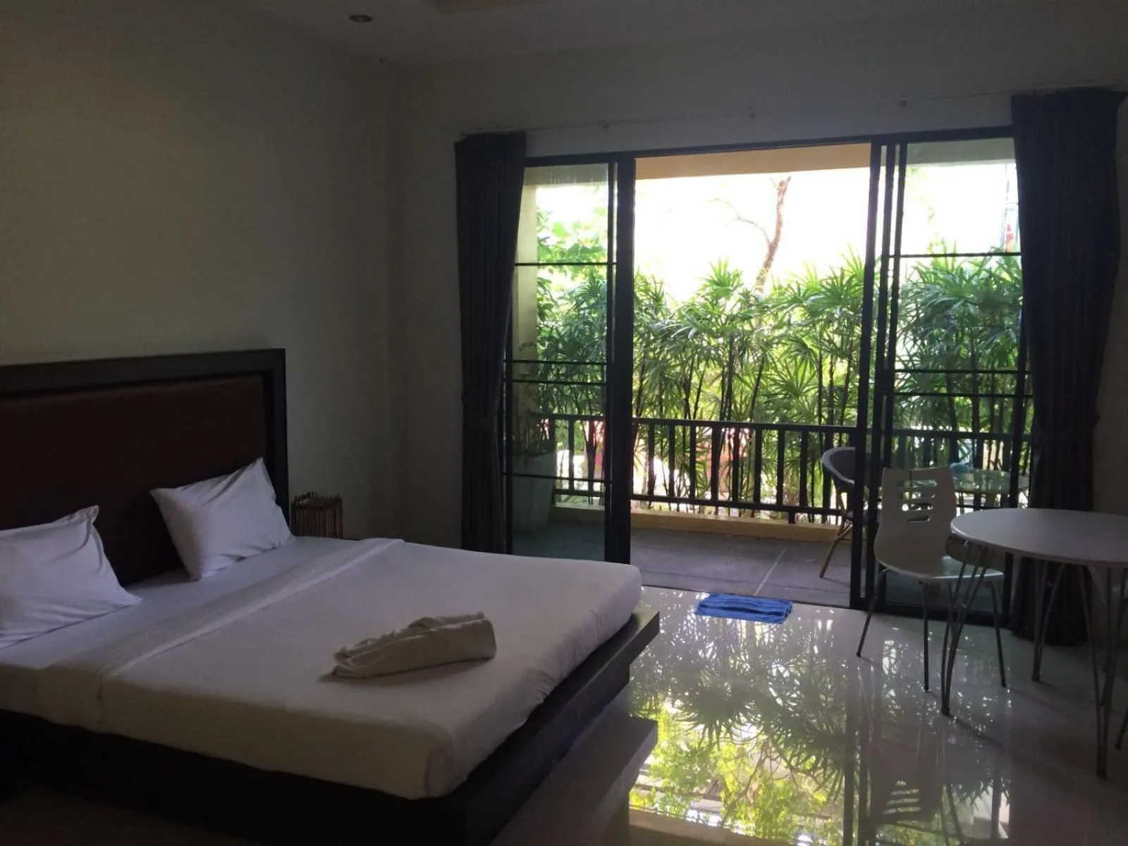 Decorative detail, Bed in B Happy Resort - SHA ExtraPlus