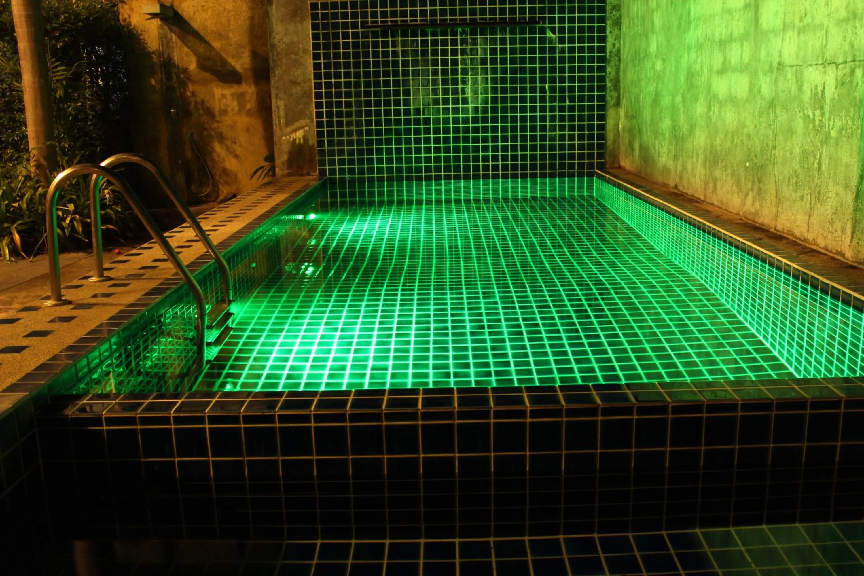 Swimming pool in B Happy Resort - SHA ExtraPlus