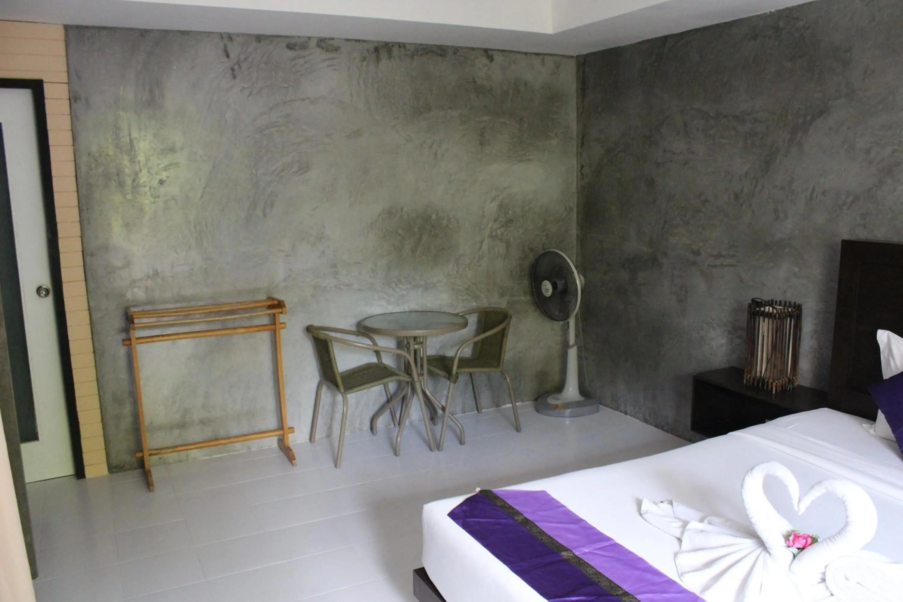 Photo of the whole room, Bed in B Happy Resort - SHA ExtraPlus