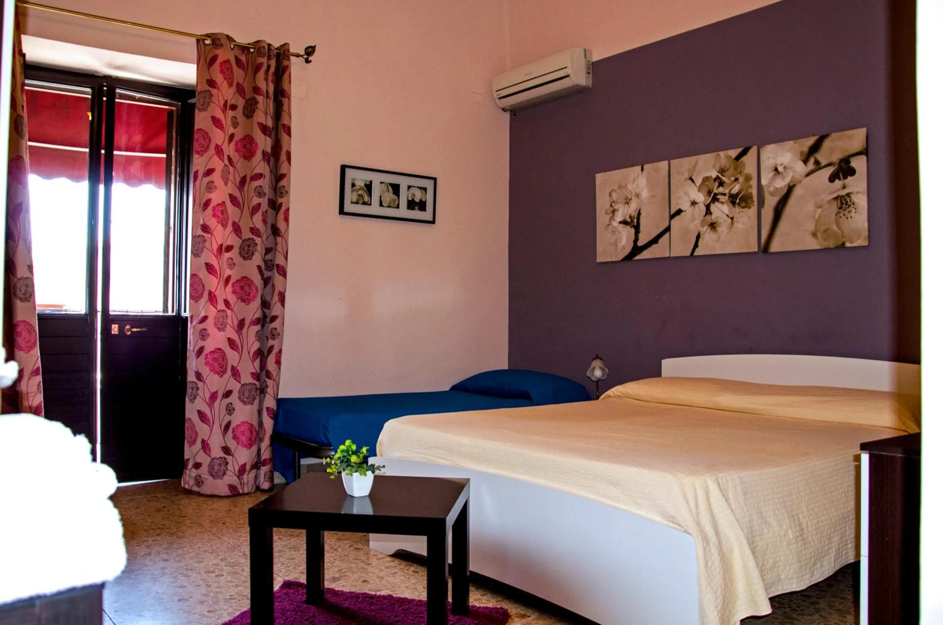 Photo of the whole room in Casa Maravigna