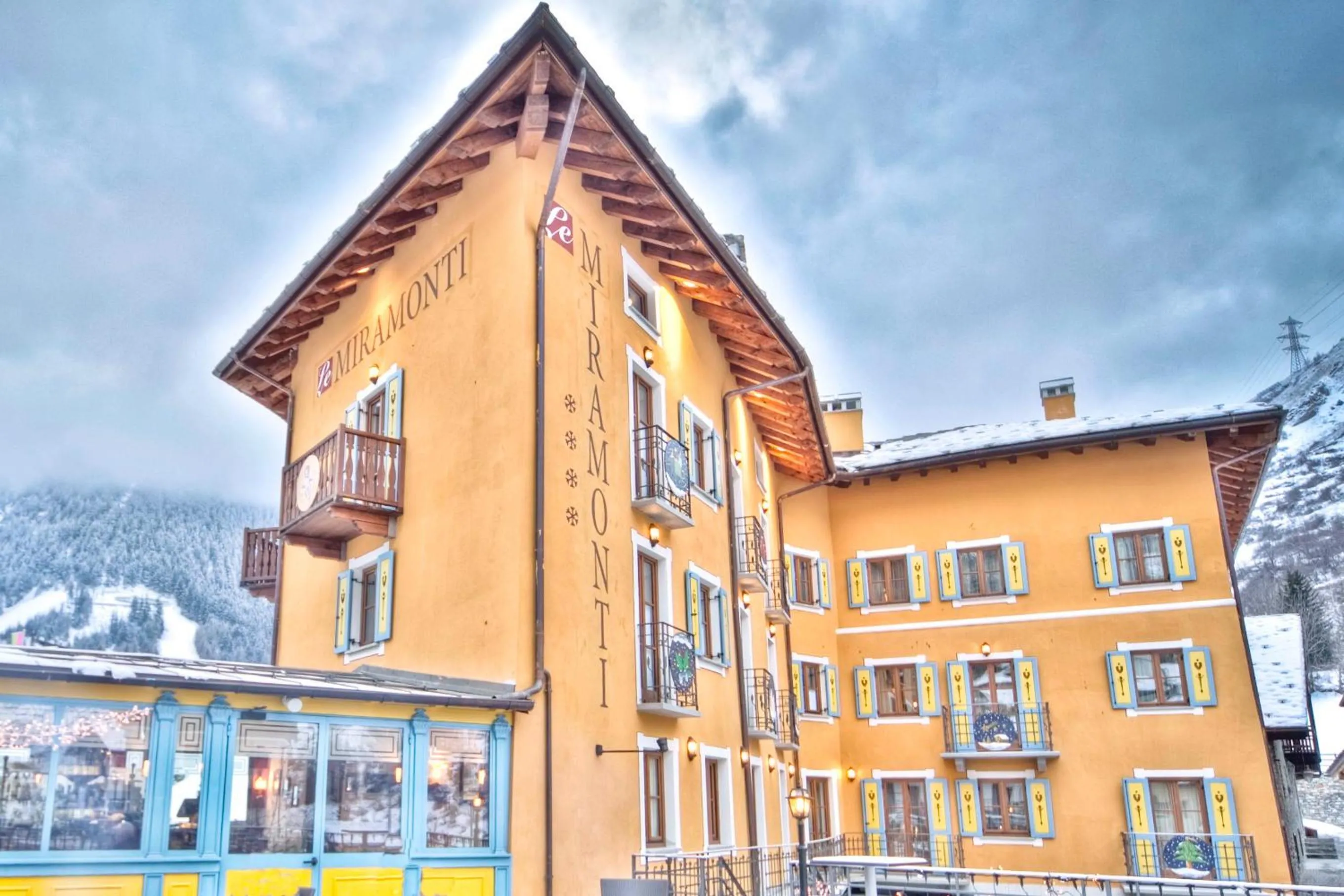 Facade/entrance in Le Miramonti Hotel Restaurant & Wellness