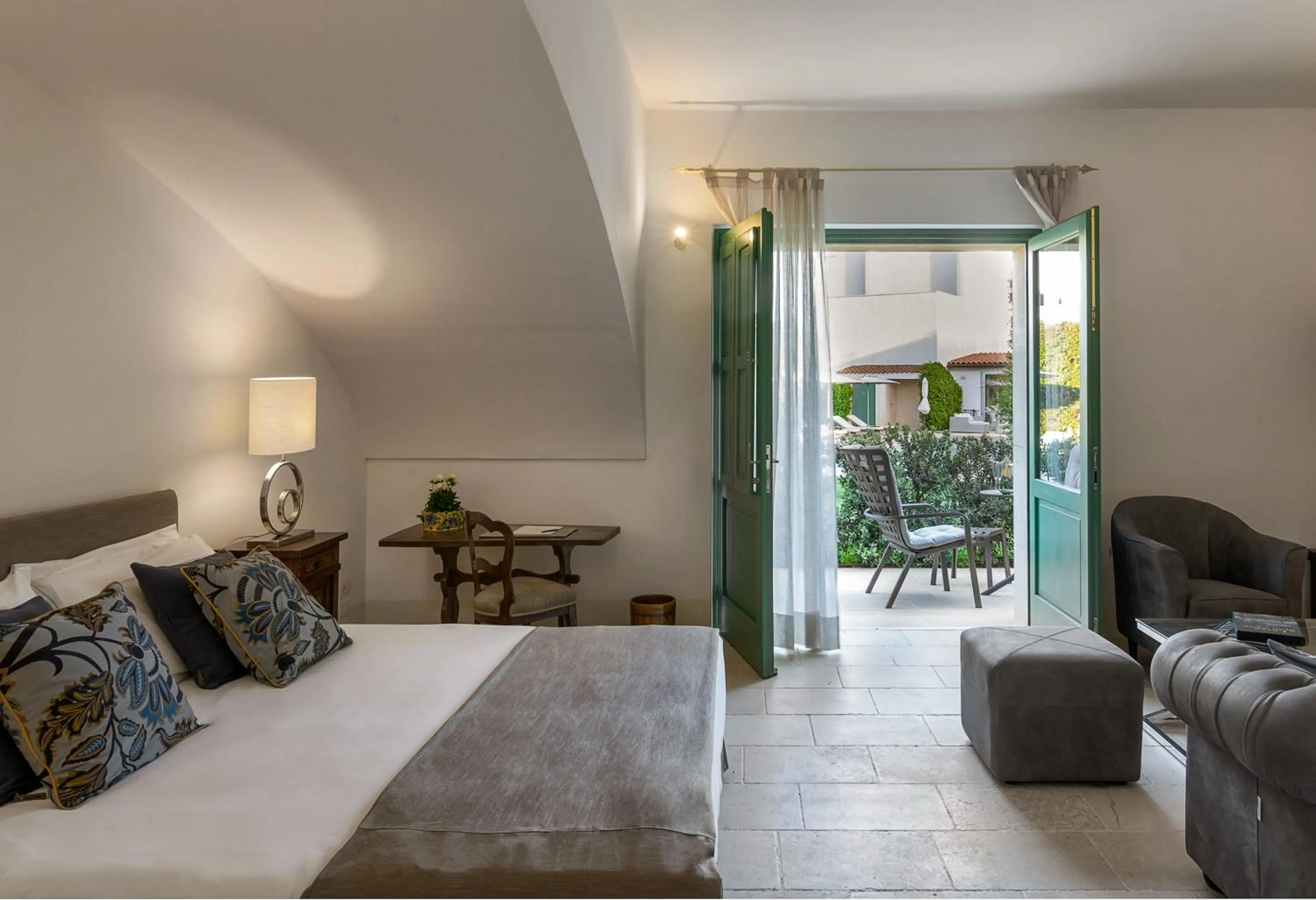 View (from property/room), Bed in Palazzo Ducale Venturi - Luxury Hotel & Wellness