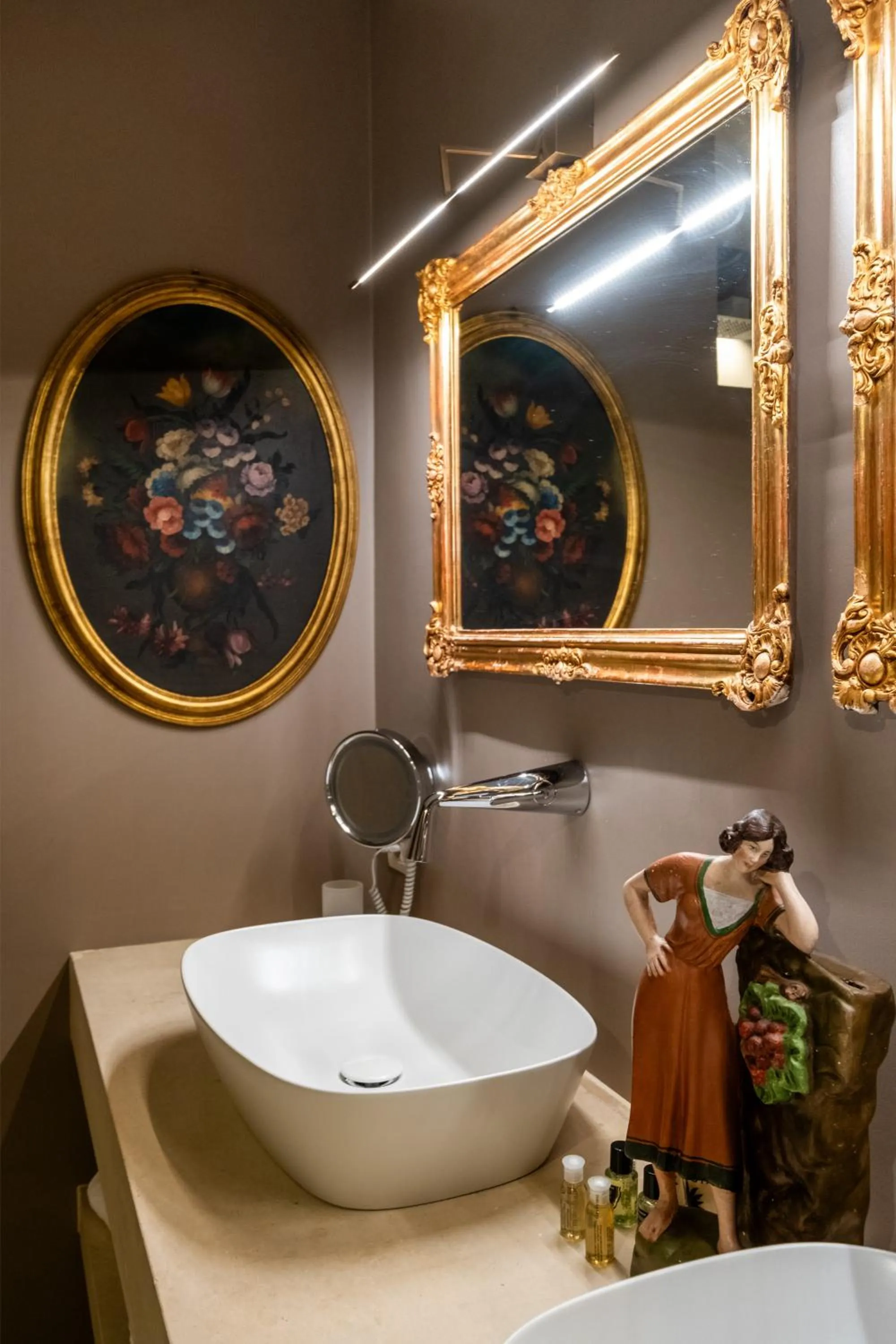 Bathroom in Palazzo Ducale Venturi - Luxury Hotel & Wellness