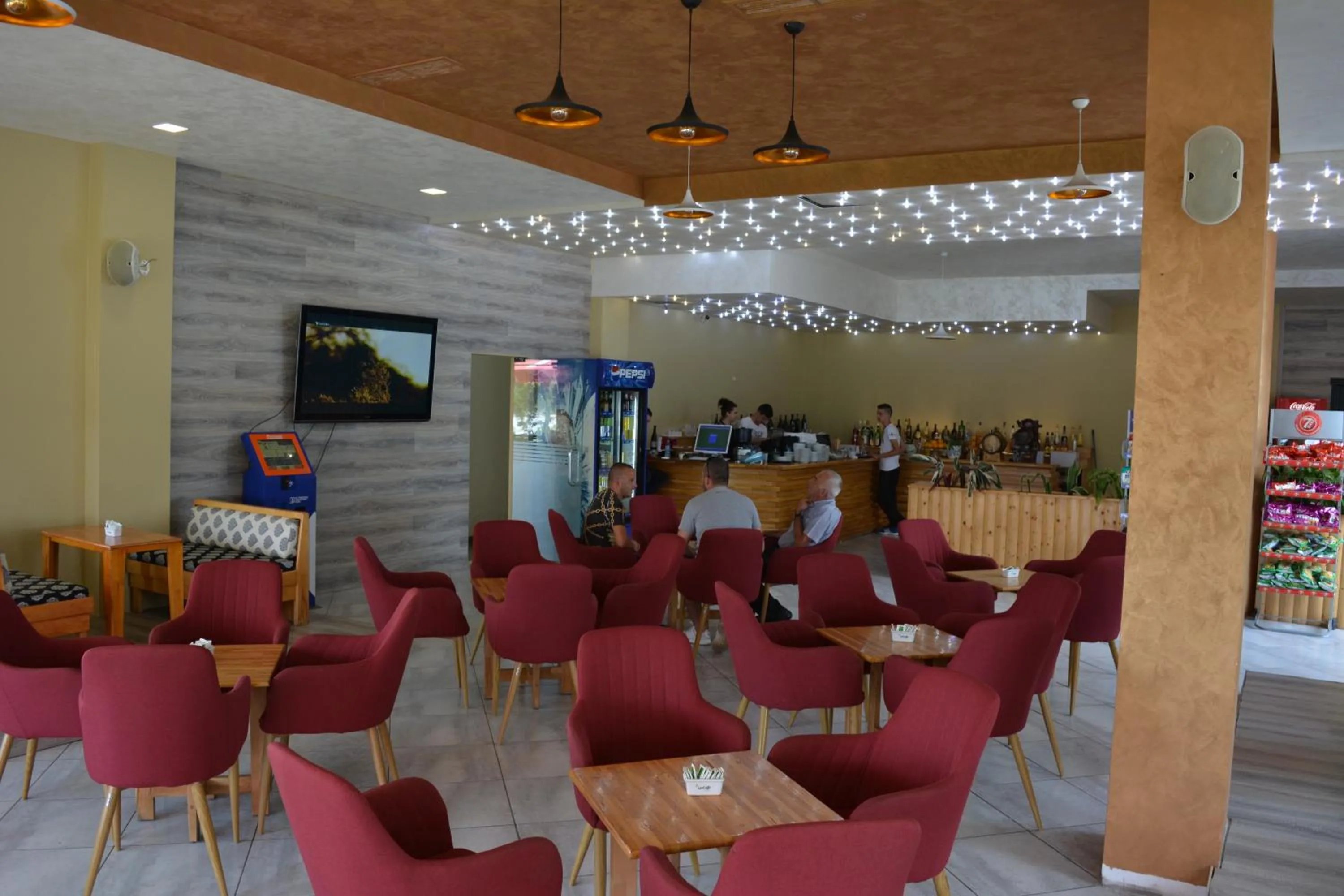 Lounge or bar in Hotel Alpet