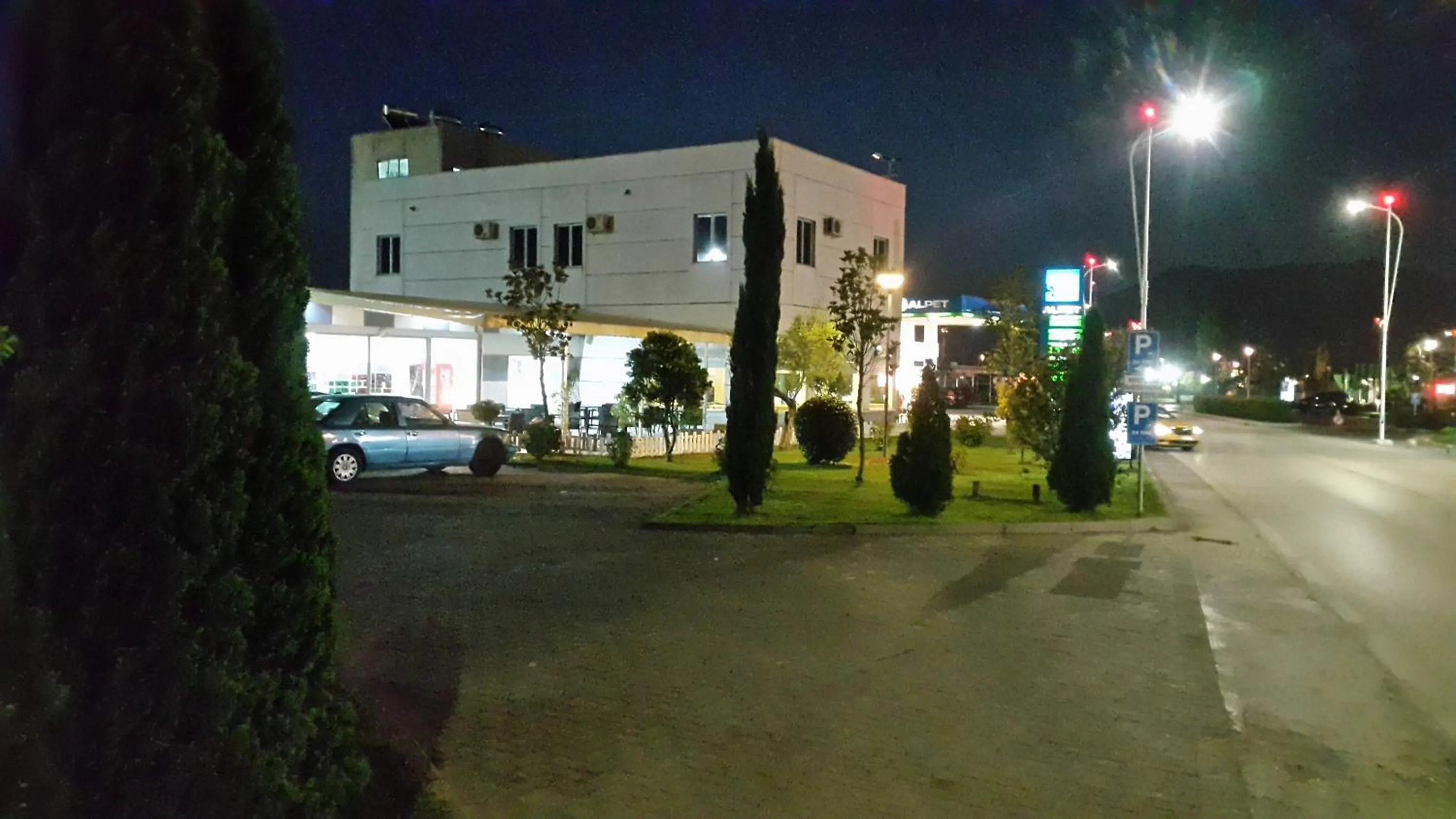 Property building in Hotel Alpet