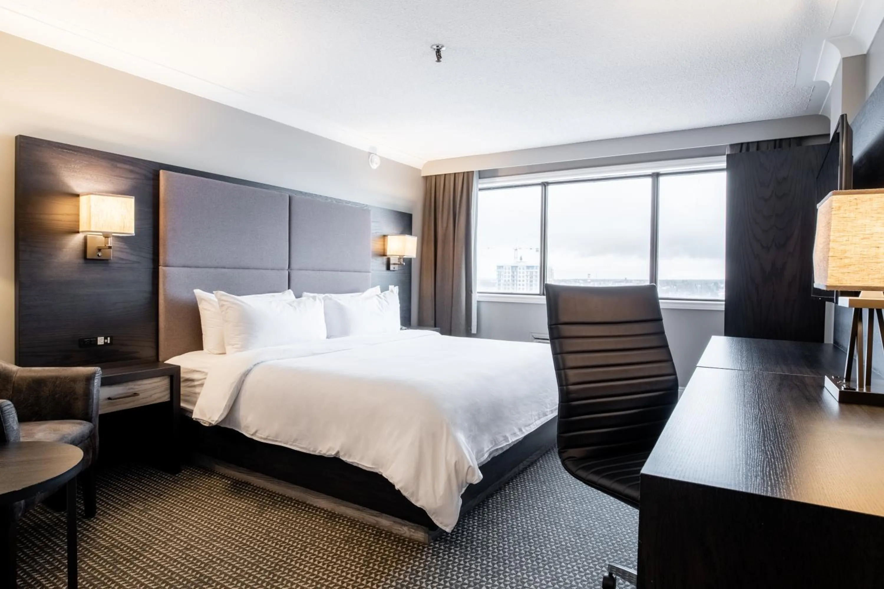 Bedroom, Bed in Crowne Plaza Hotel Moncton Downtown by IHG