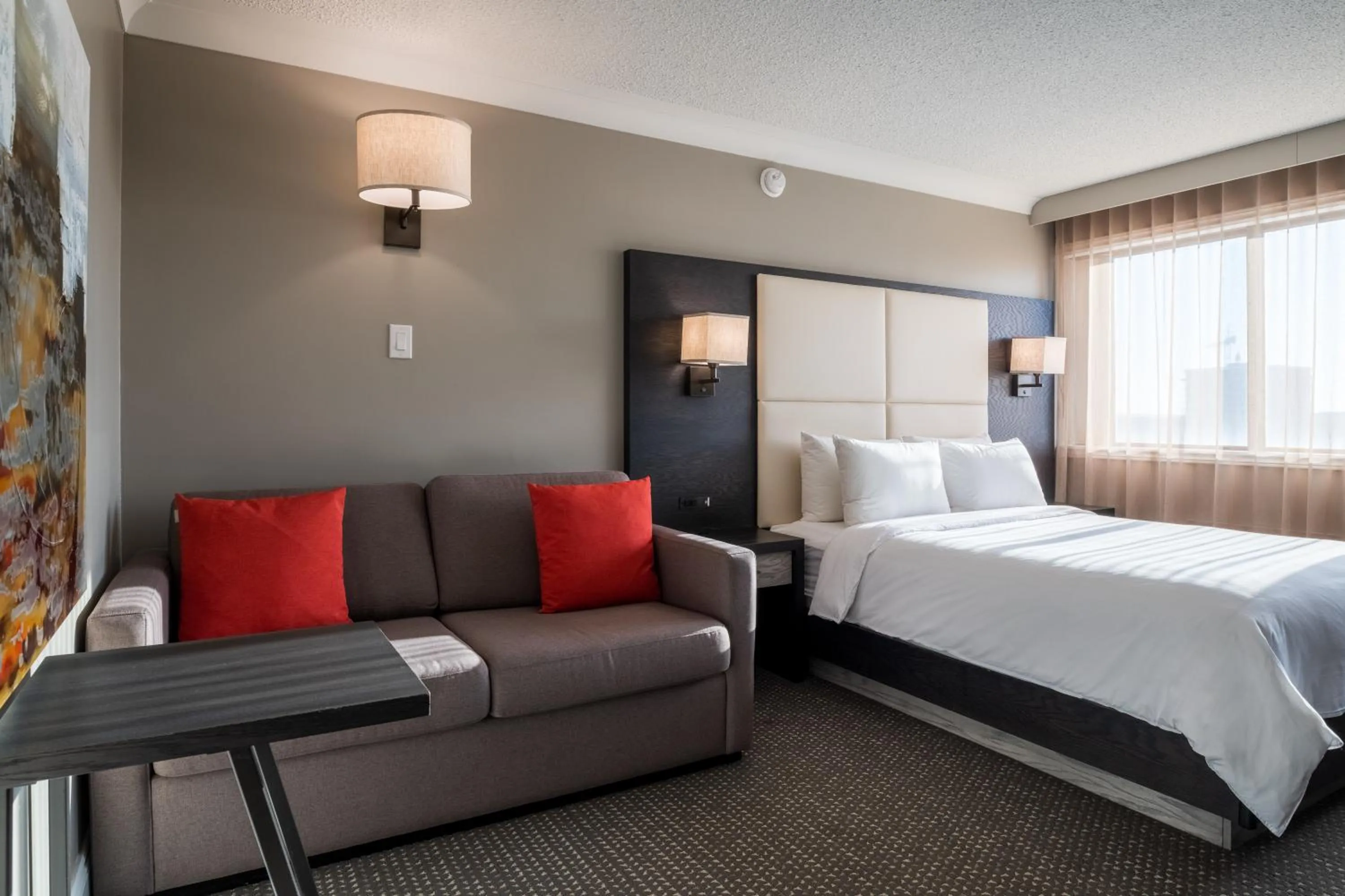 Bedroom, Bed in Crowne Plaza Hotel Moncton Downtown by IHG