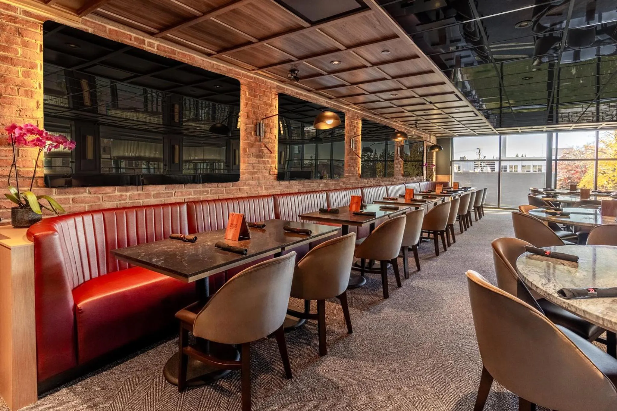 Restaurant/places to eat in Crowne Plaza Hotel Moncton Downtown by IHG