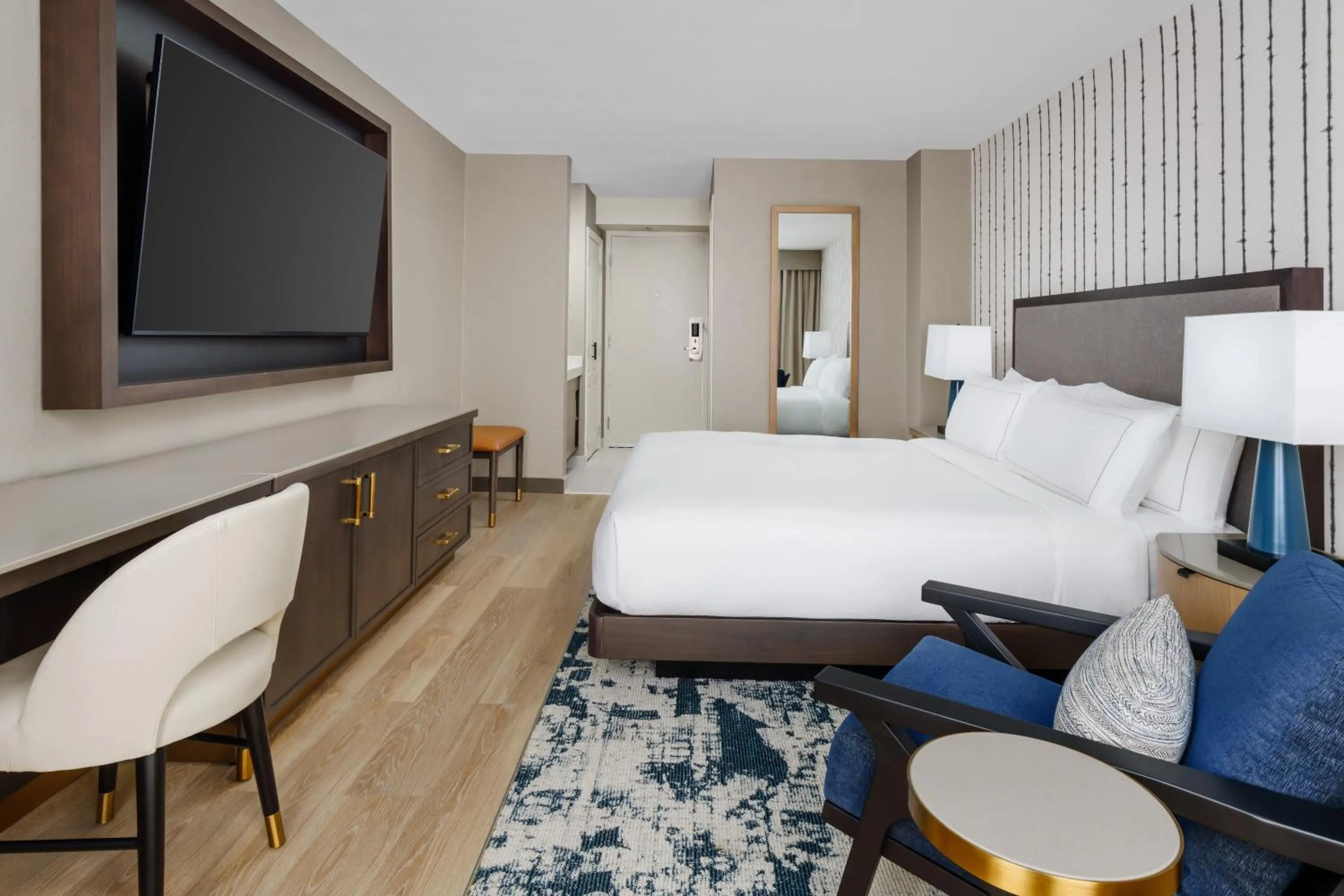 Bed in DoubleTree by Hilton Charlotte City Center