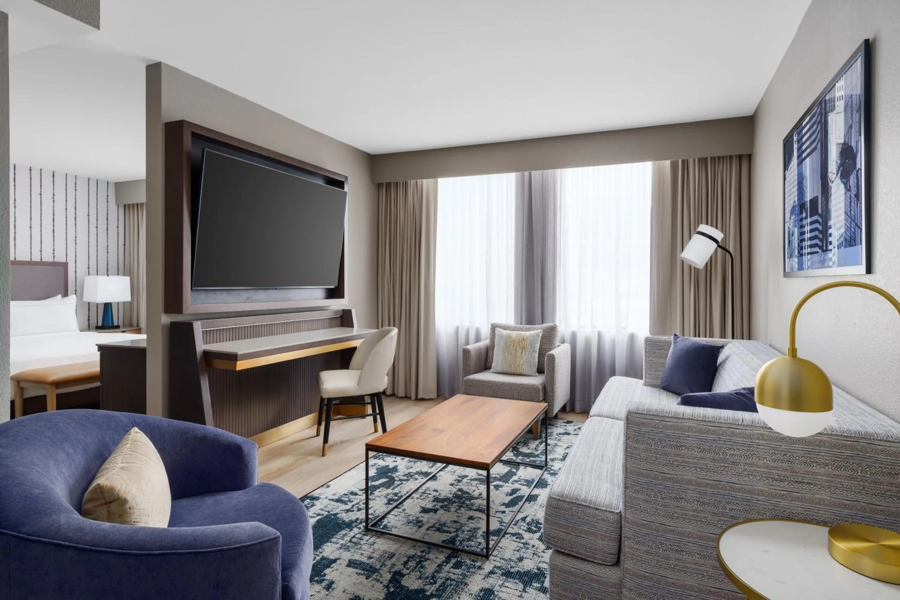 Communal lounge/ TV room in DoubleTree by Hilton Charlotte City Center