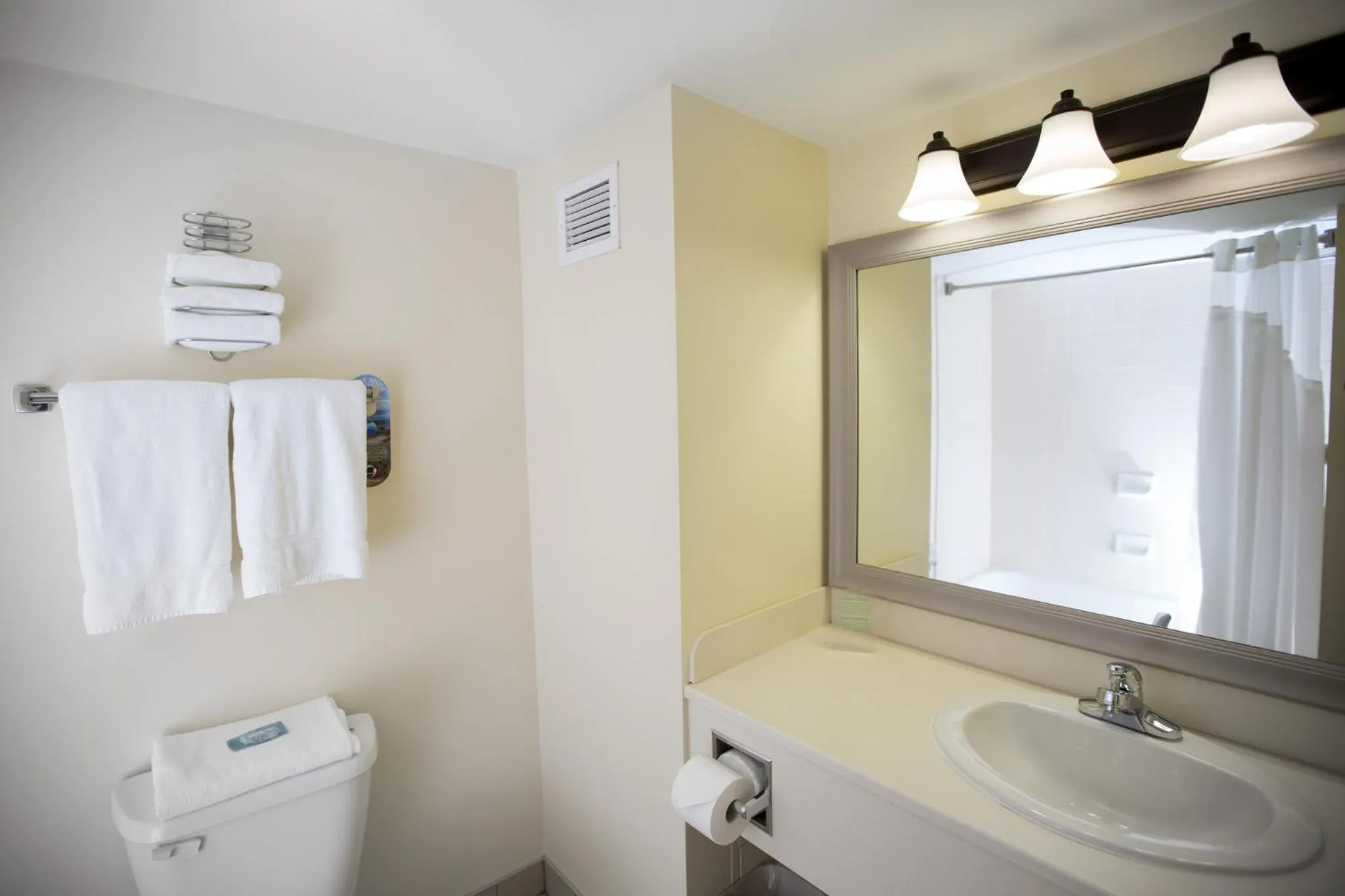 Photo of the whole room in Holiday Inn Express Stellarton-New Glasgow by IHG