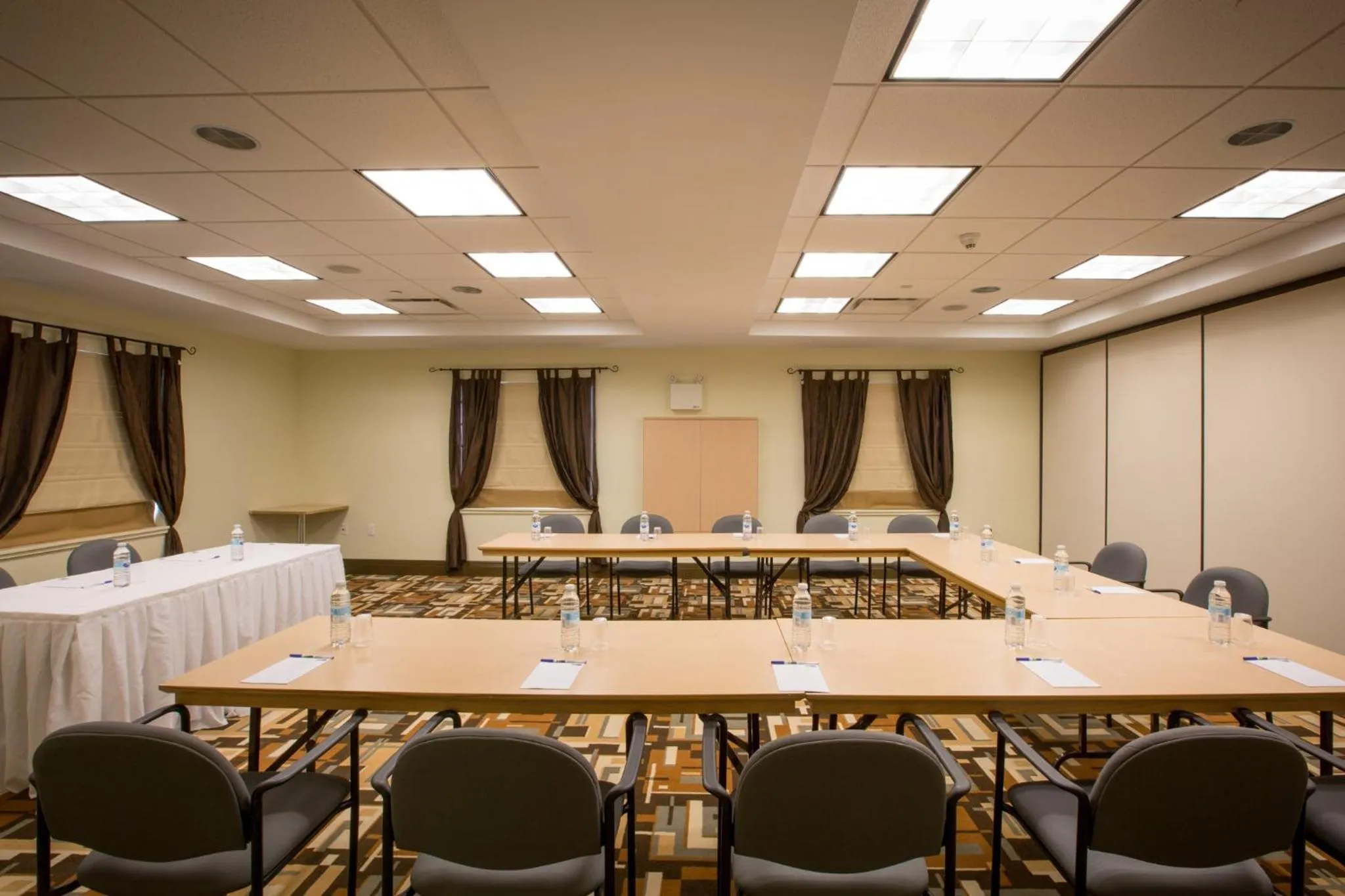 Meeting/conference room in Holiday Inn Express Stellarton-New Glasgow by IHG
