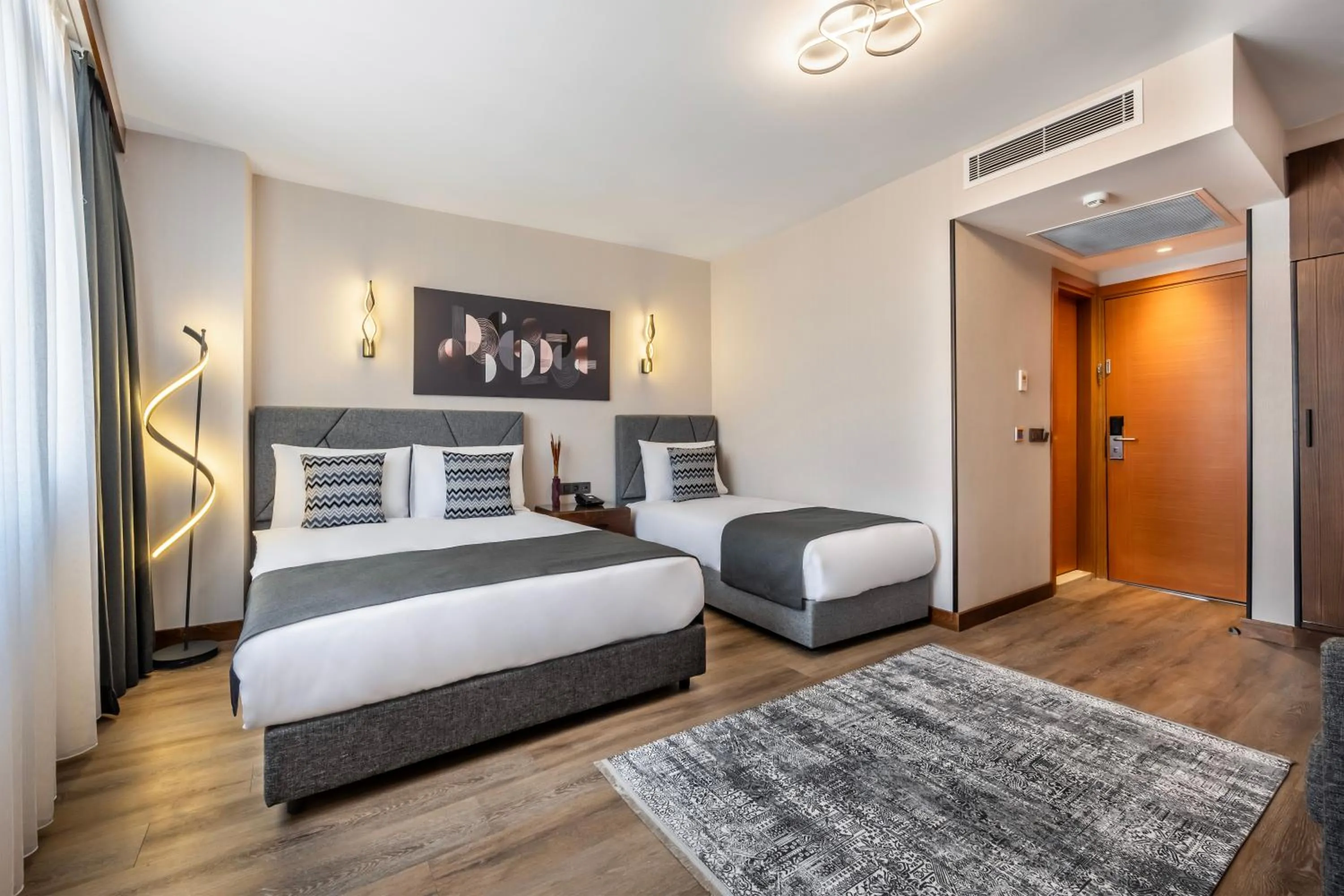 Photo of the whole room, Bed in Hotel Bristol