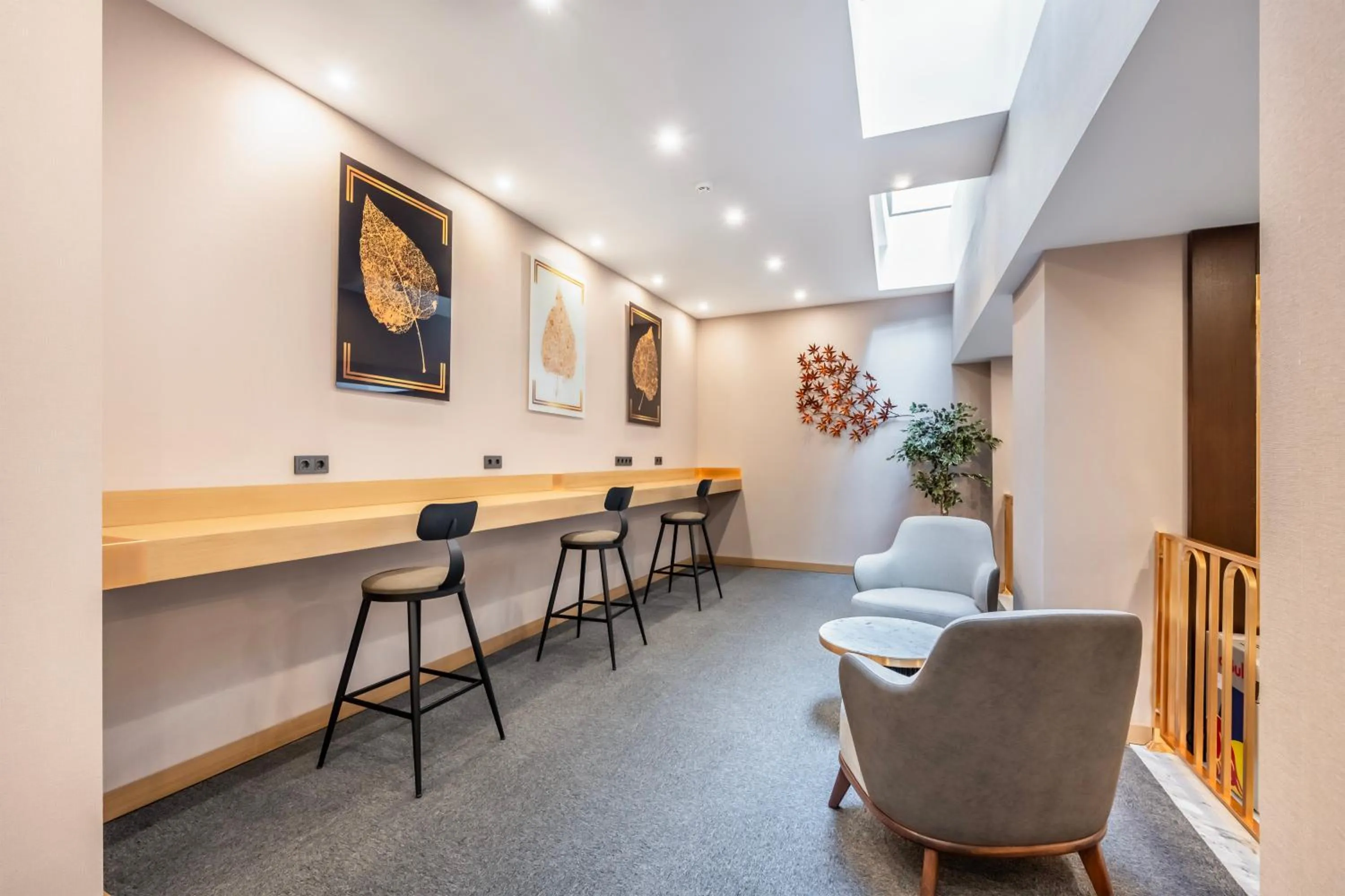 locker in Hotel Bristol