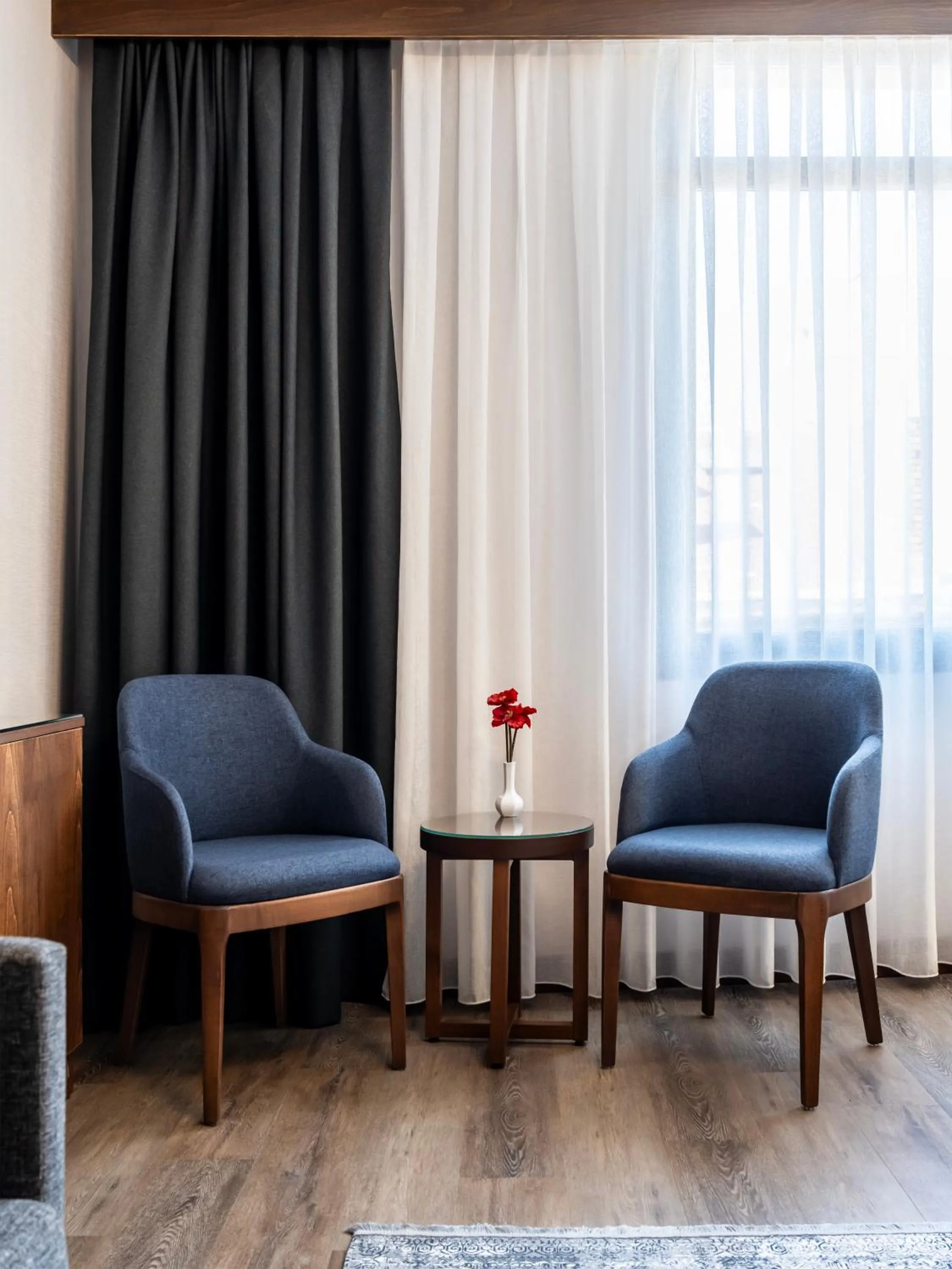 Seating area in Hotel Bristol