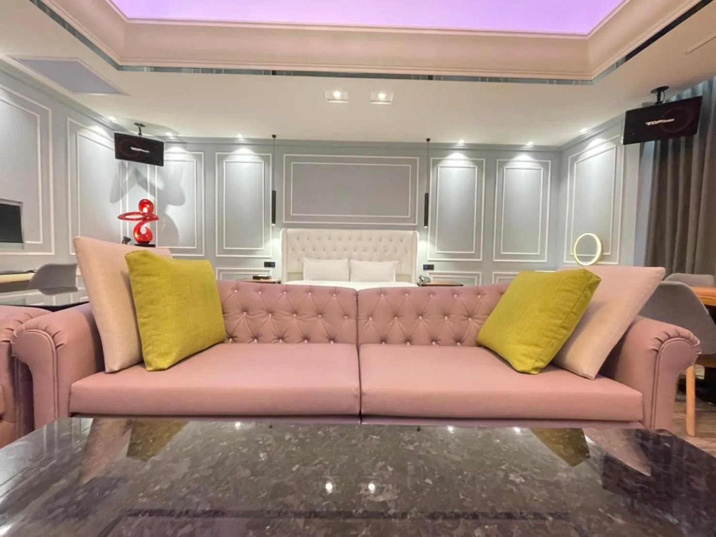 Minimalist Fashion Motel