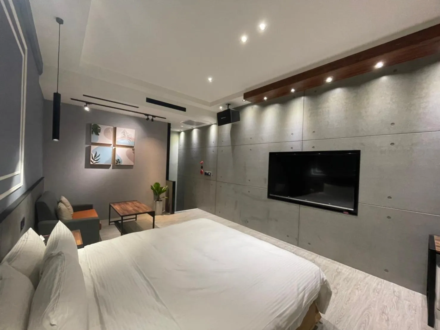 Minimalist Fashion Motel