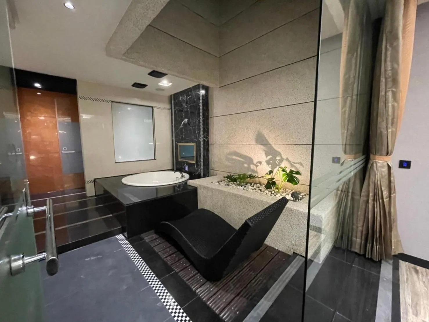 Minimalist Fashion Motel