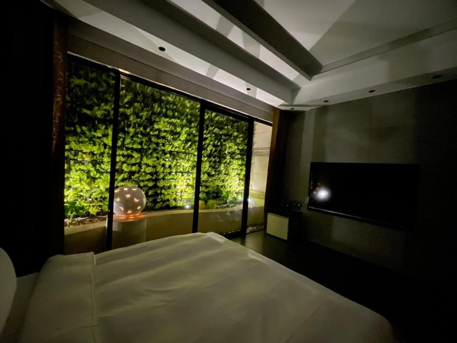 Minimalist Fashion Motel