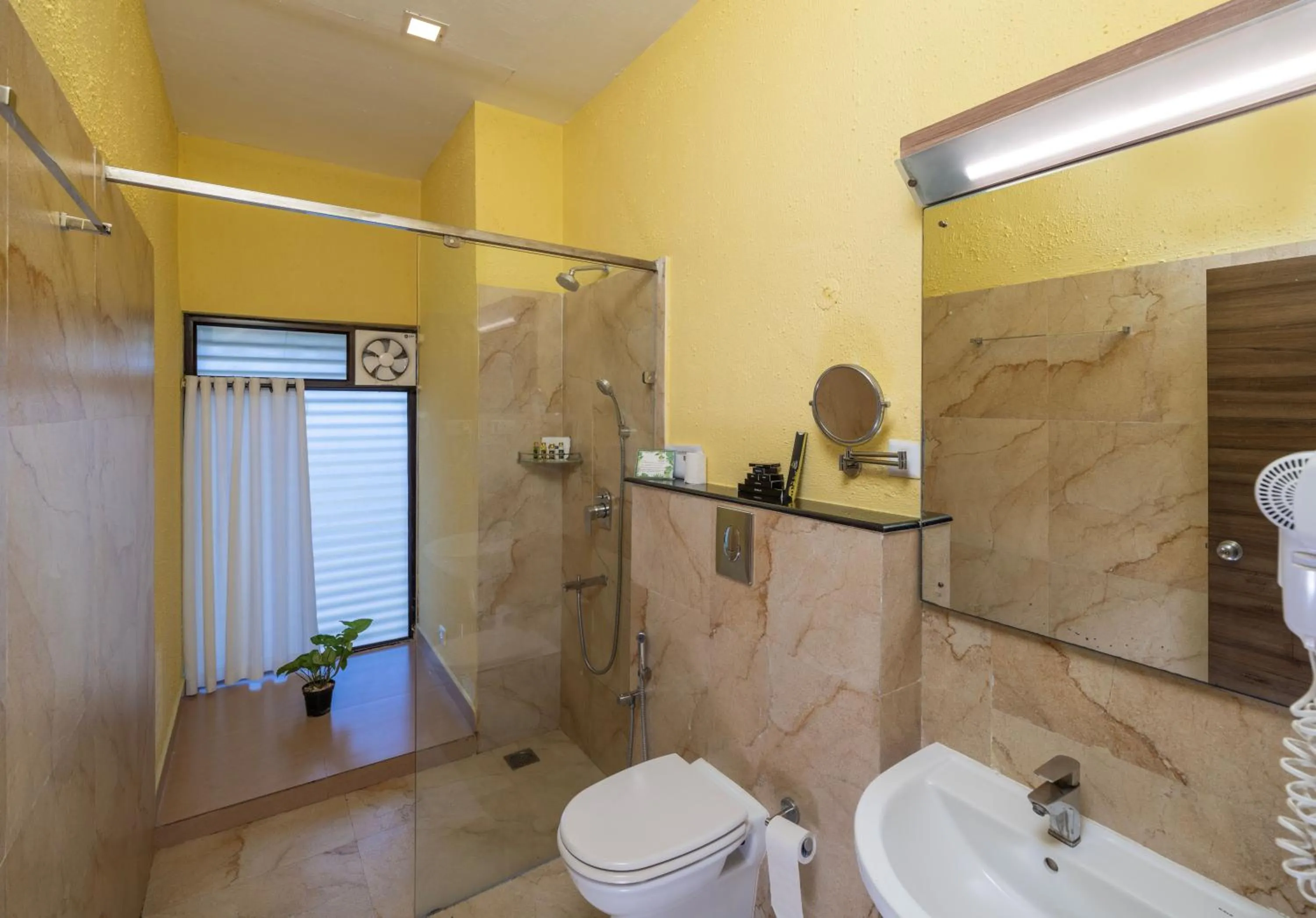 Bathroom in The Mountain Courtyard Thekkady