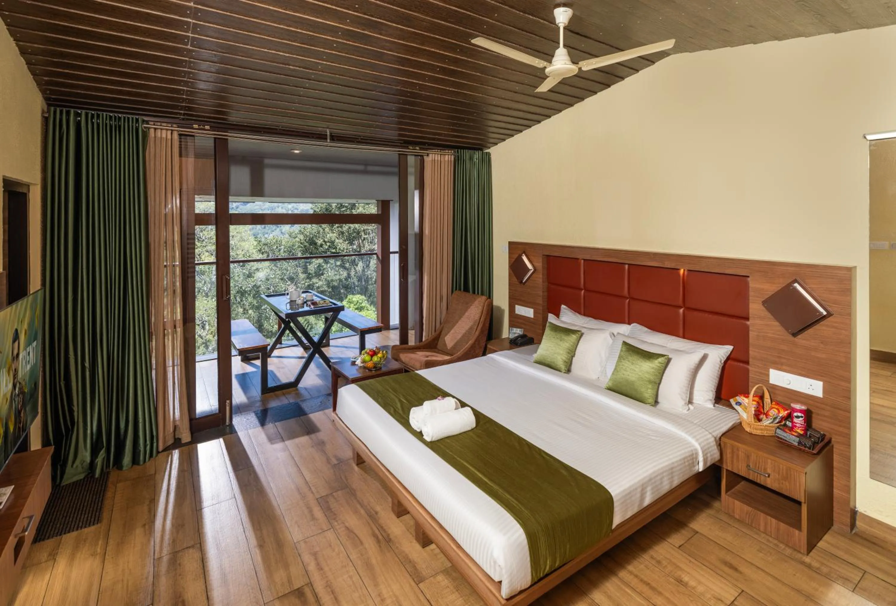 Bedroom, Bed in The Mountain Courtyard Thekkady