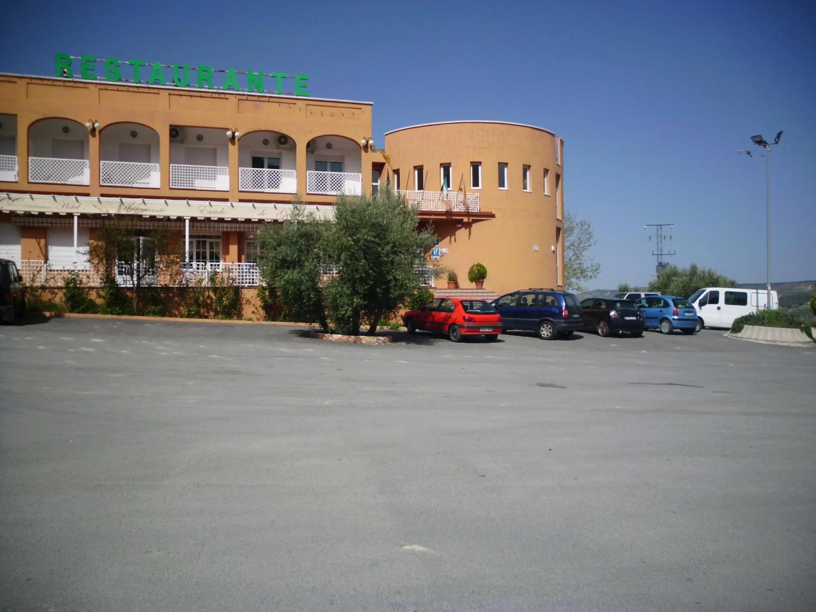 Facade/entrance in Escudo de Granada