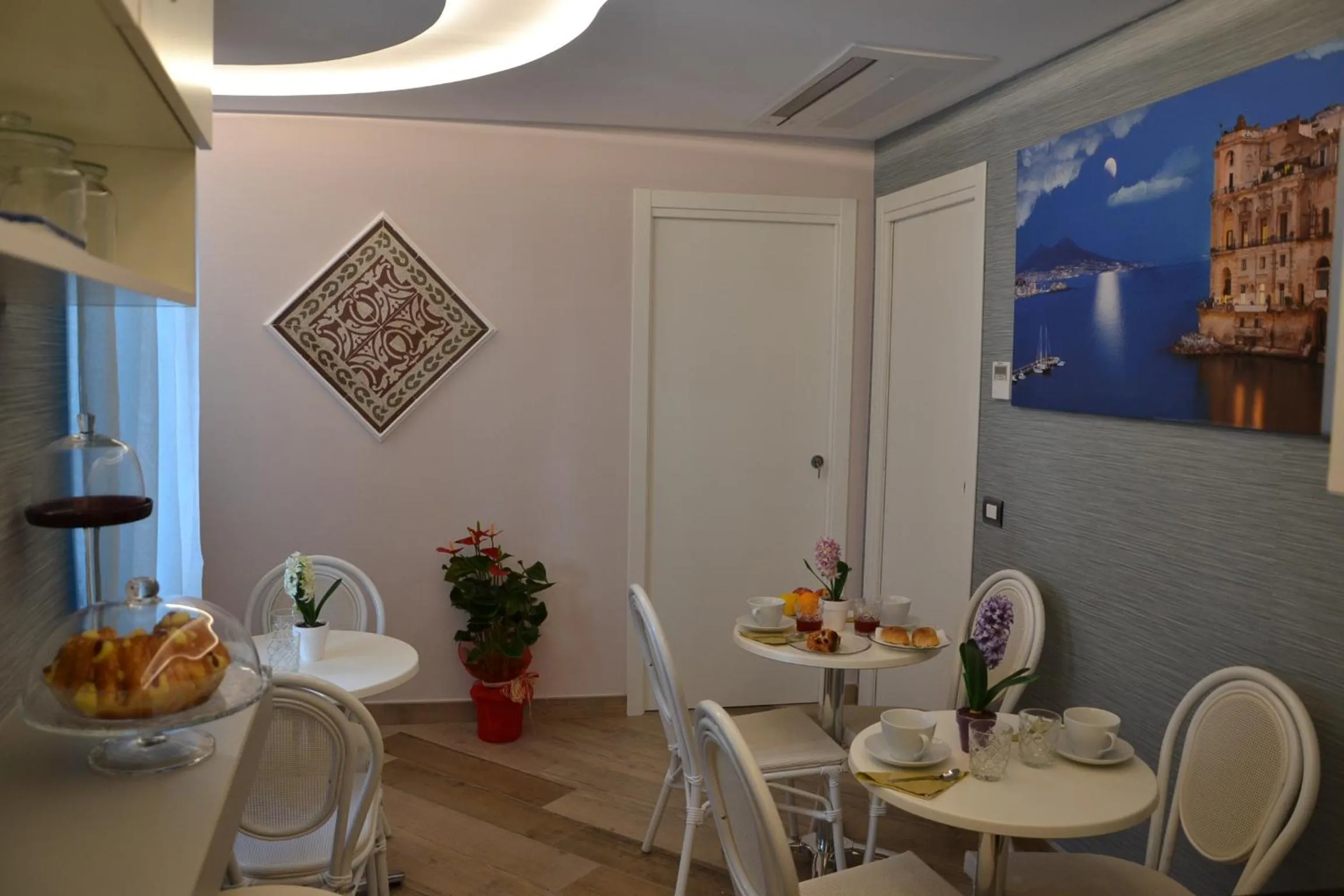 Food and drinks in B&B Federico II