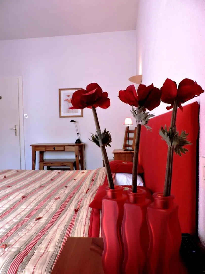 Bedroom, Bed in Hotel Restaurant Aux Sapins