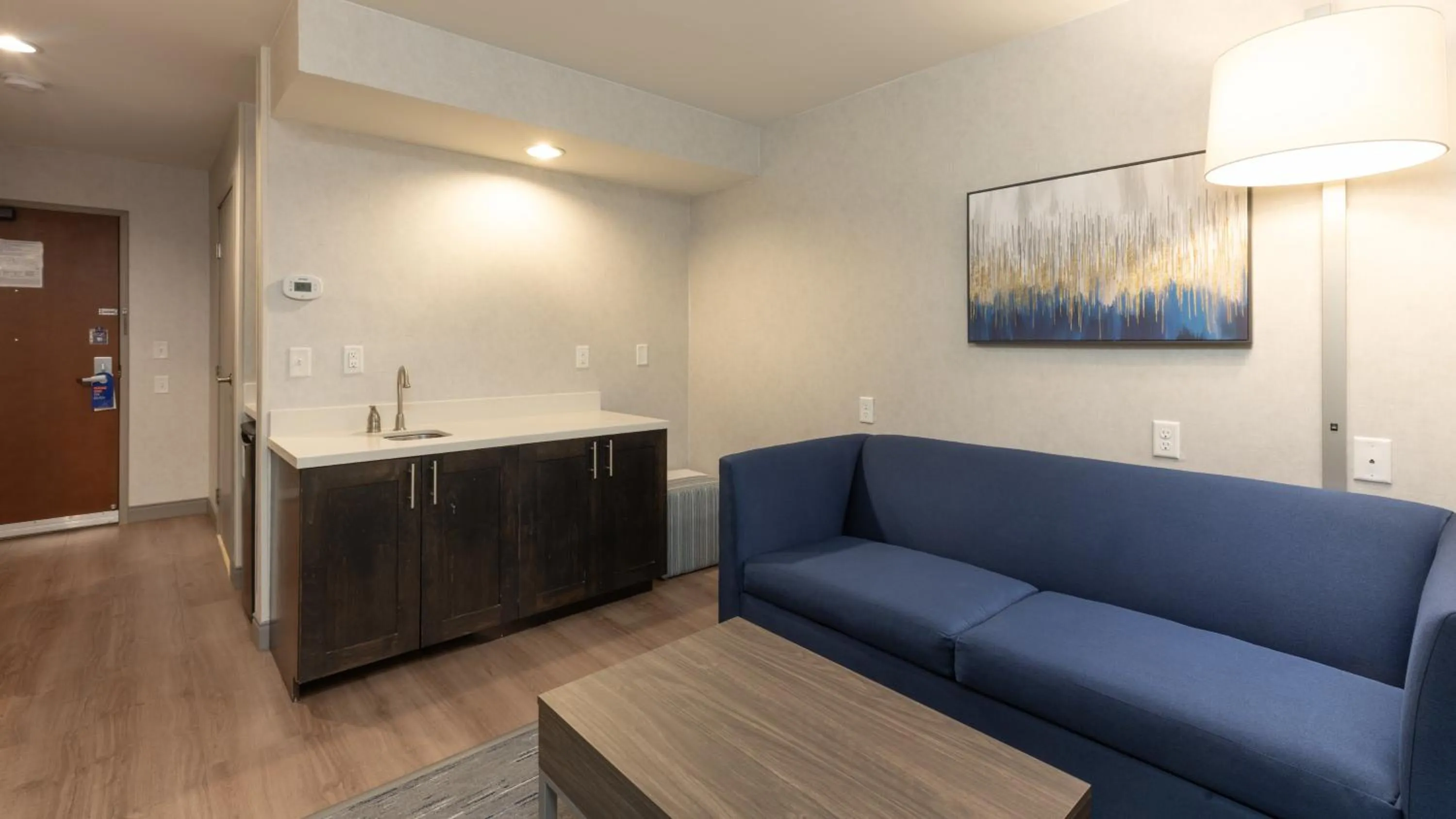 Photo of the whole room in Holiday Inn Express Bellingham by IHG