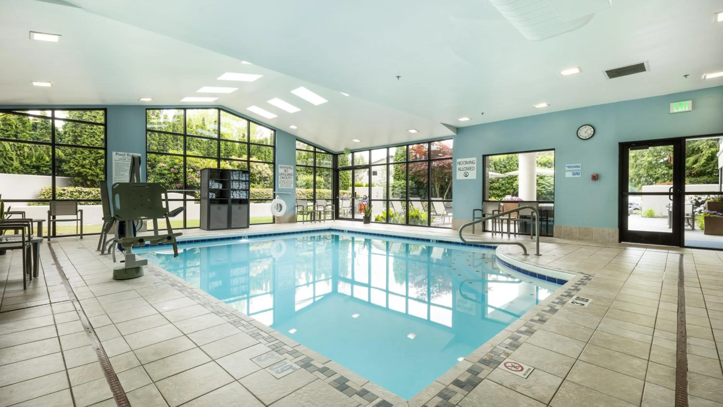 Swimming pool in Holiday Inn Express Bellingham by IHG
