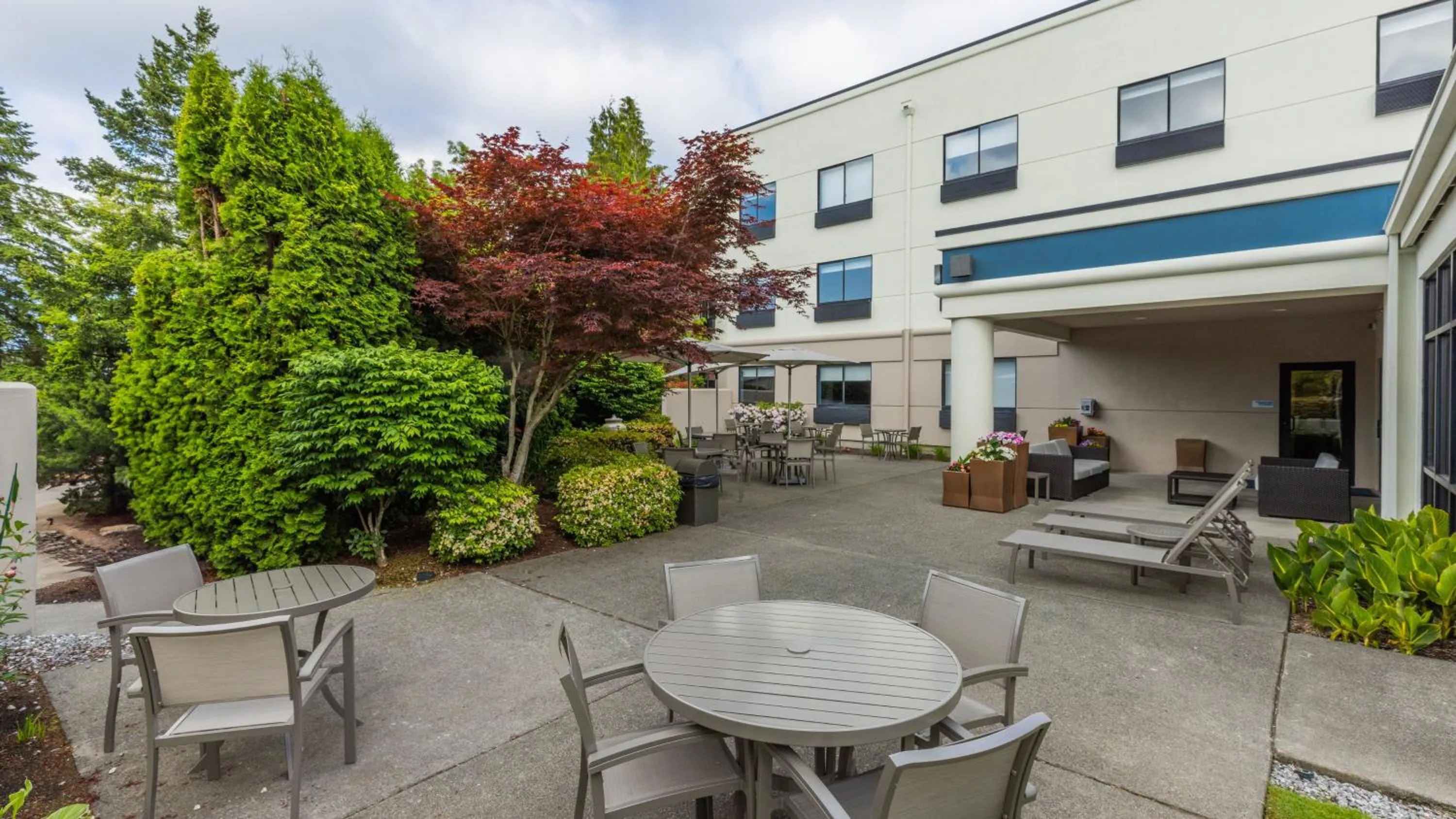 Patio in Holiday Inn Express Bellingham by IHG