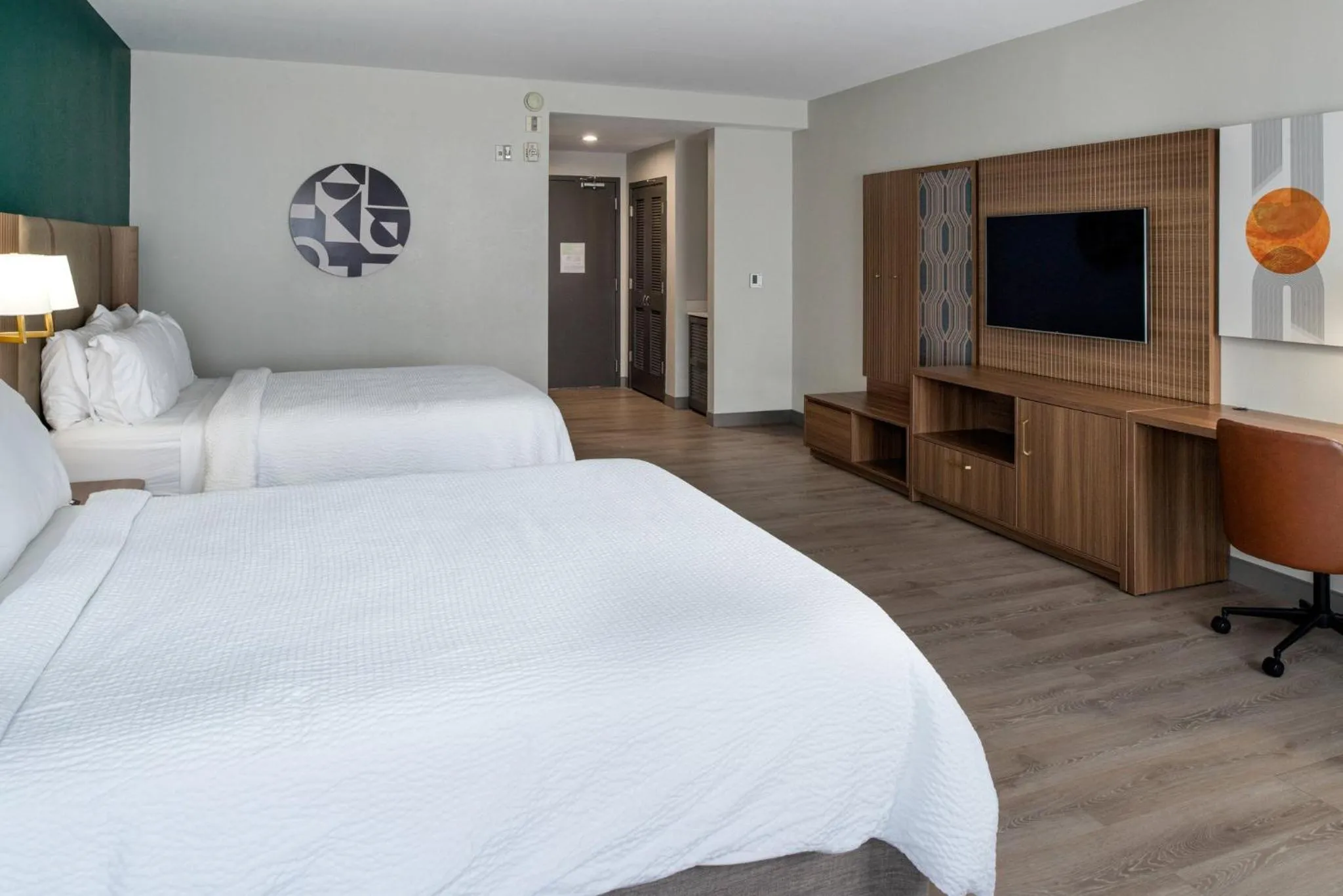 Photo of the whole room, Bed in Holiday Inn Rock Hill by IHG