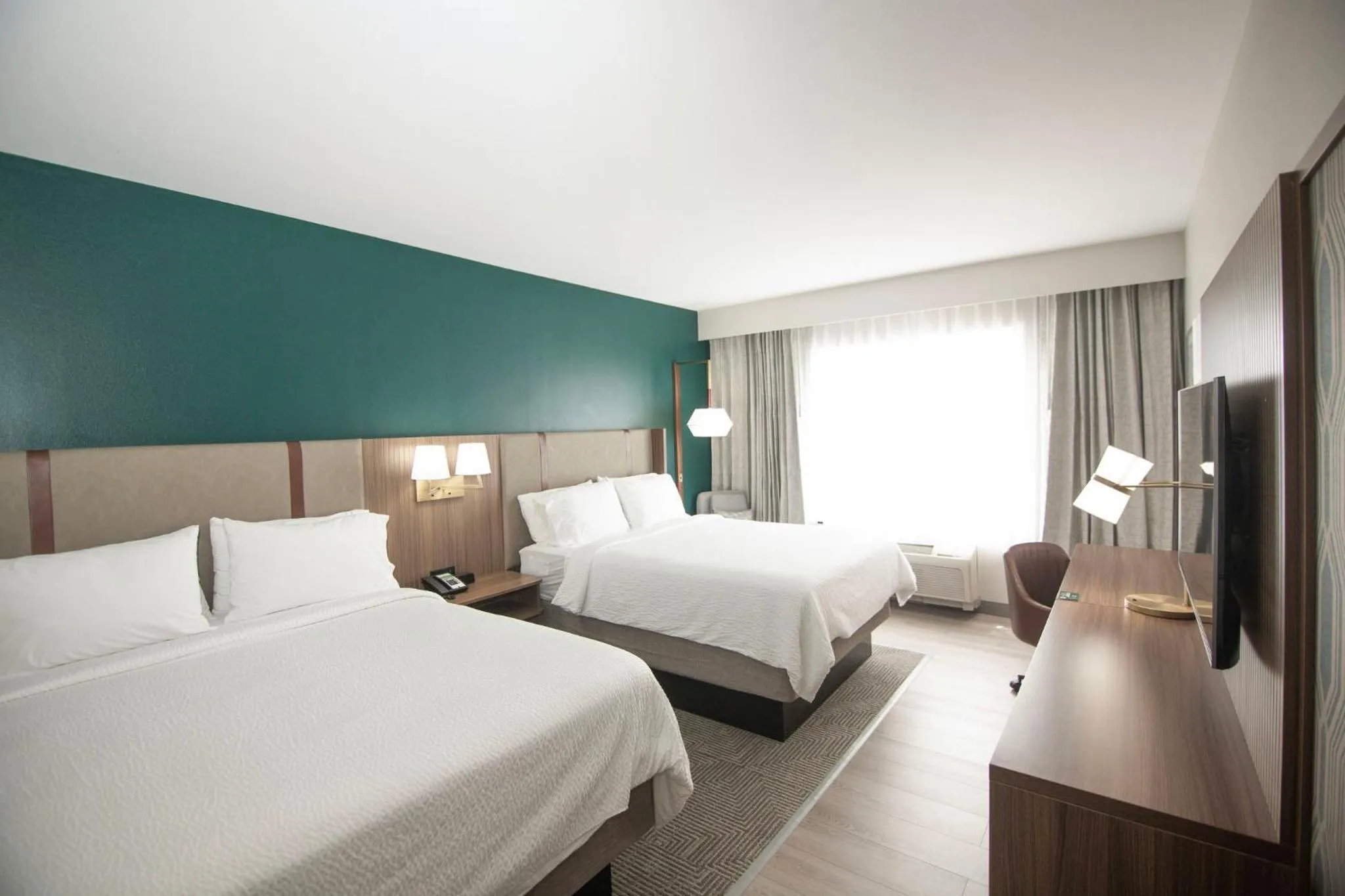 Photo of the whole room, Bed in Holiday Inn Rock Hill by IHG