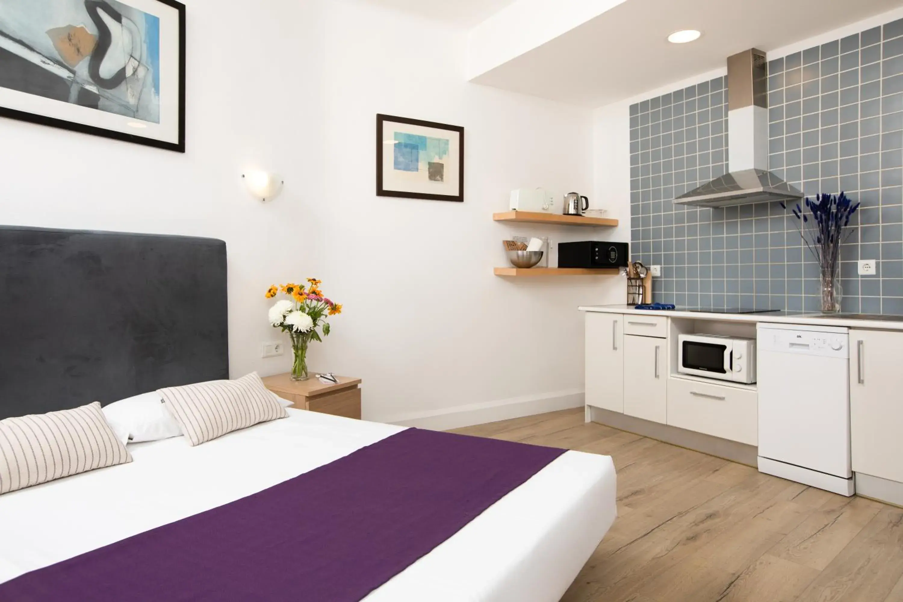 Studio in Mayerling Bisbe Urquinaona Studio in Mayerling Bisbe Urquinaona