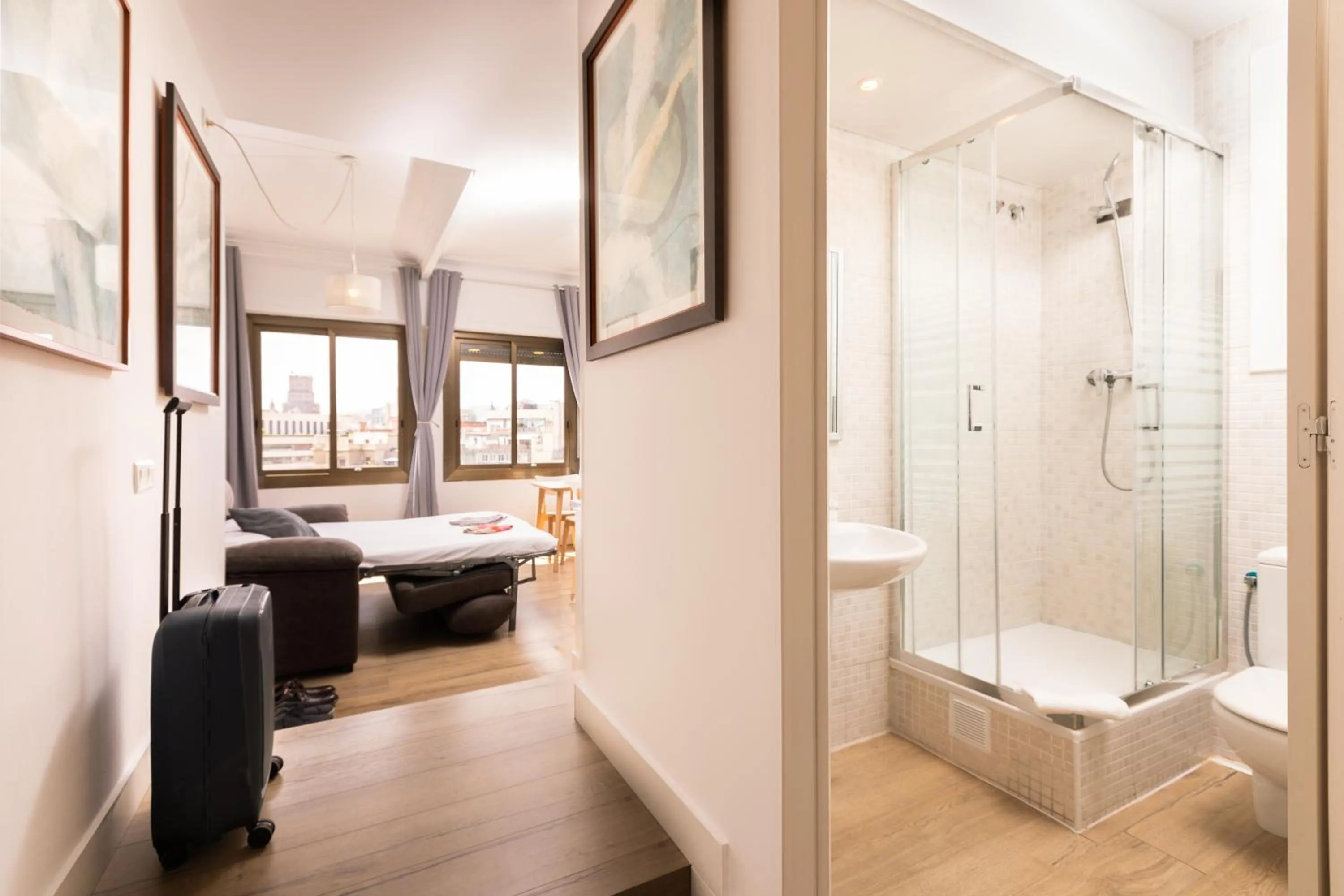 Bathroom in Mayerling Bisbe Urquinaona