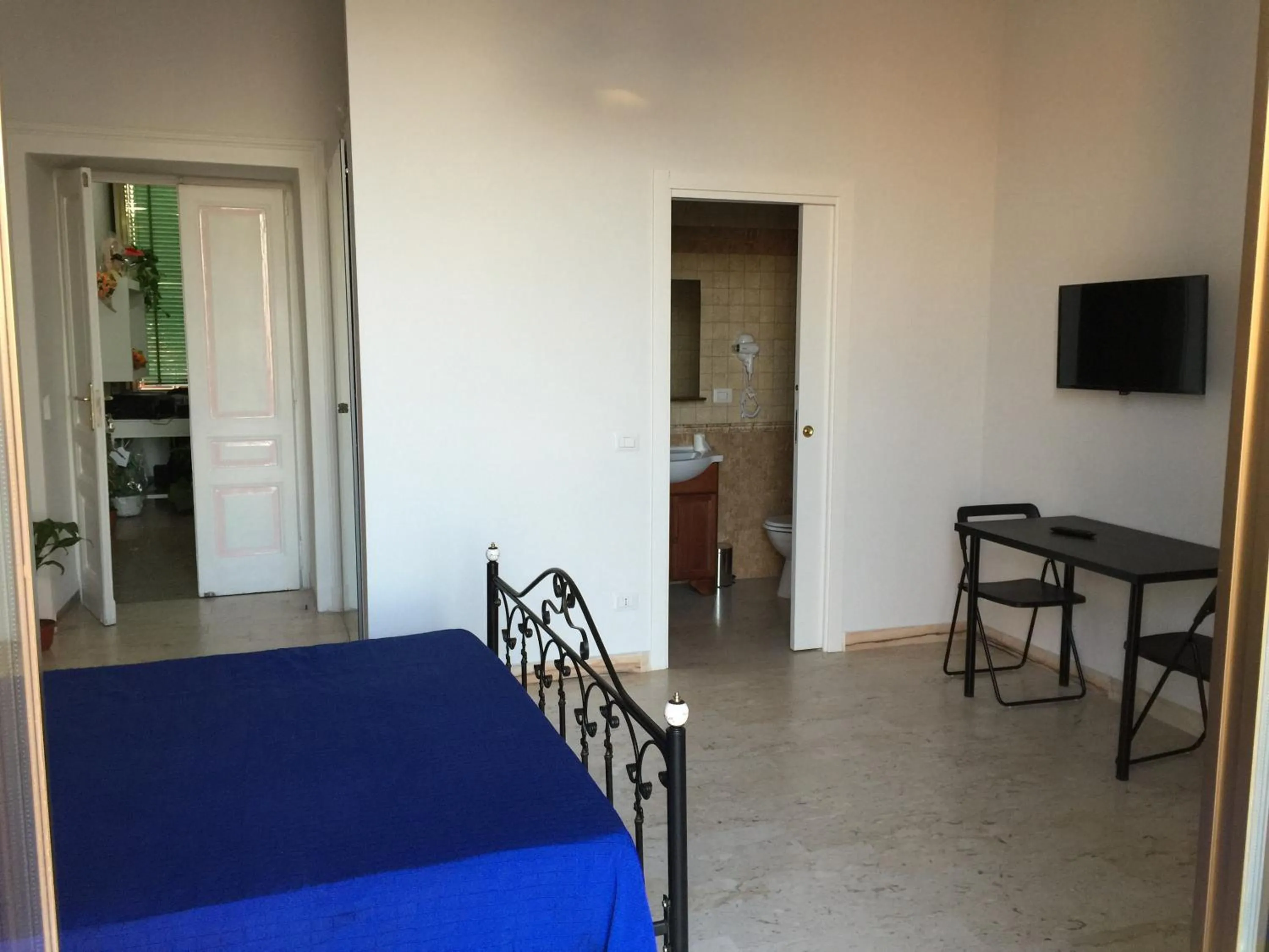 Photo of the whole room in I Sorrisi Di Napoli