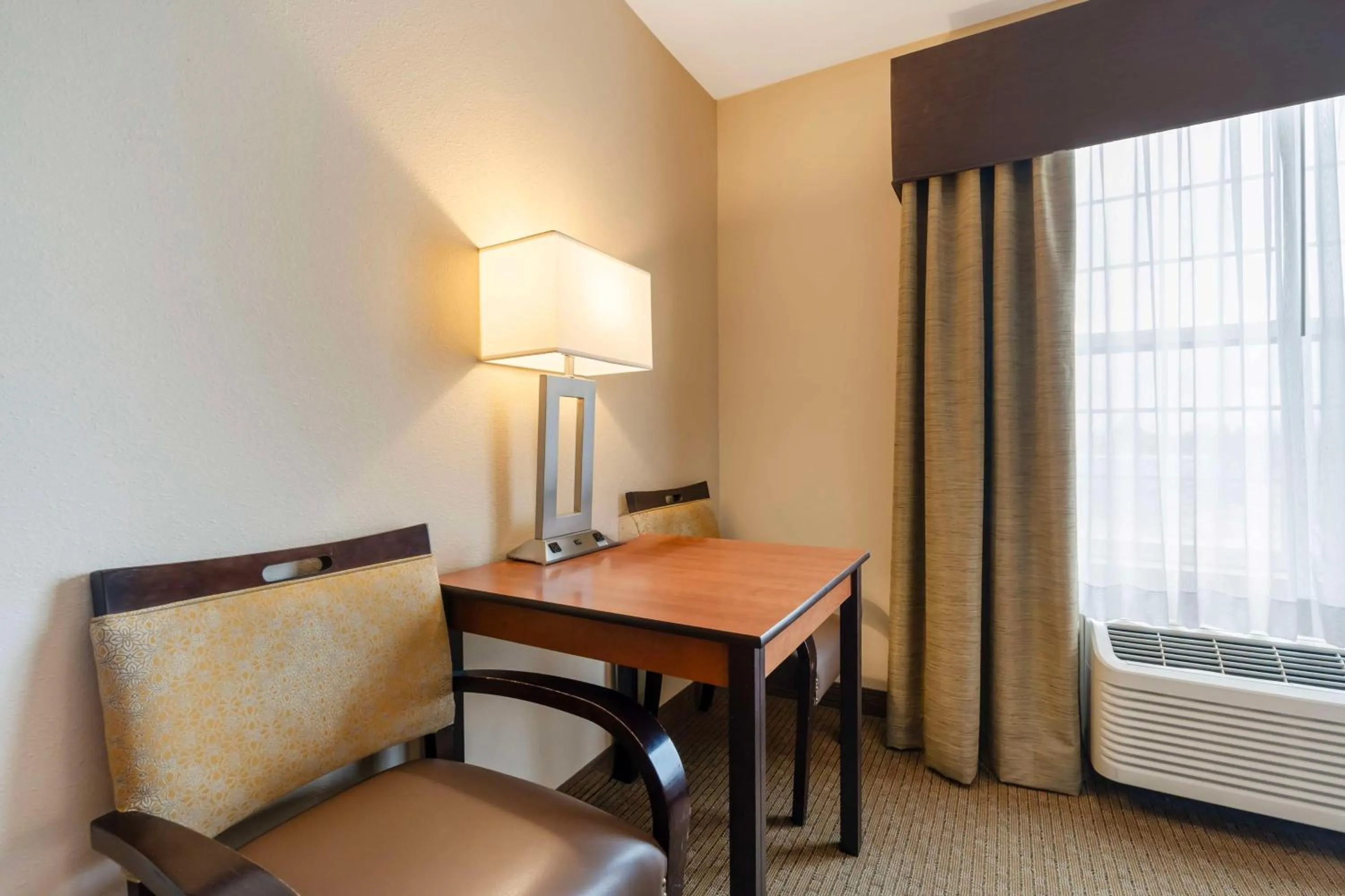 Bedroom in Best Western Bend North